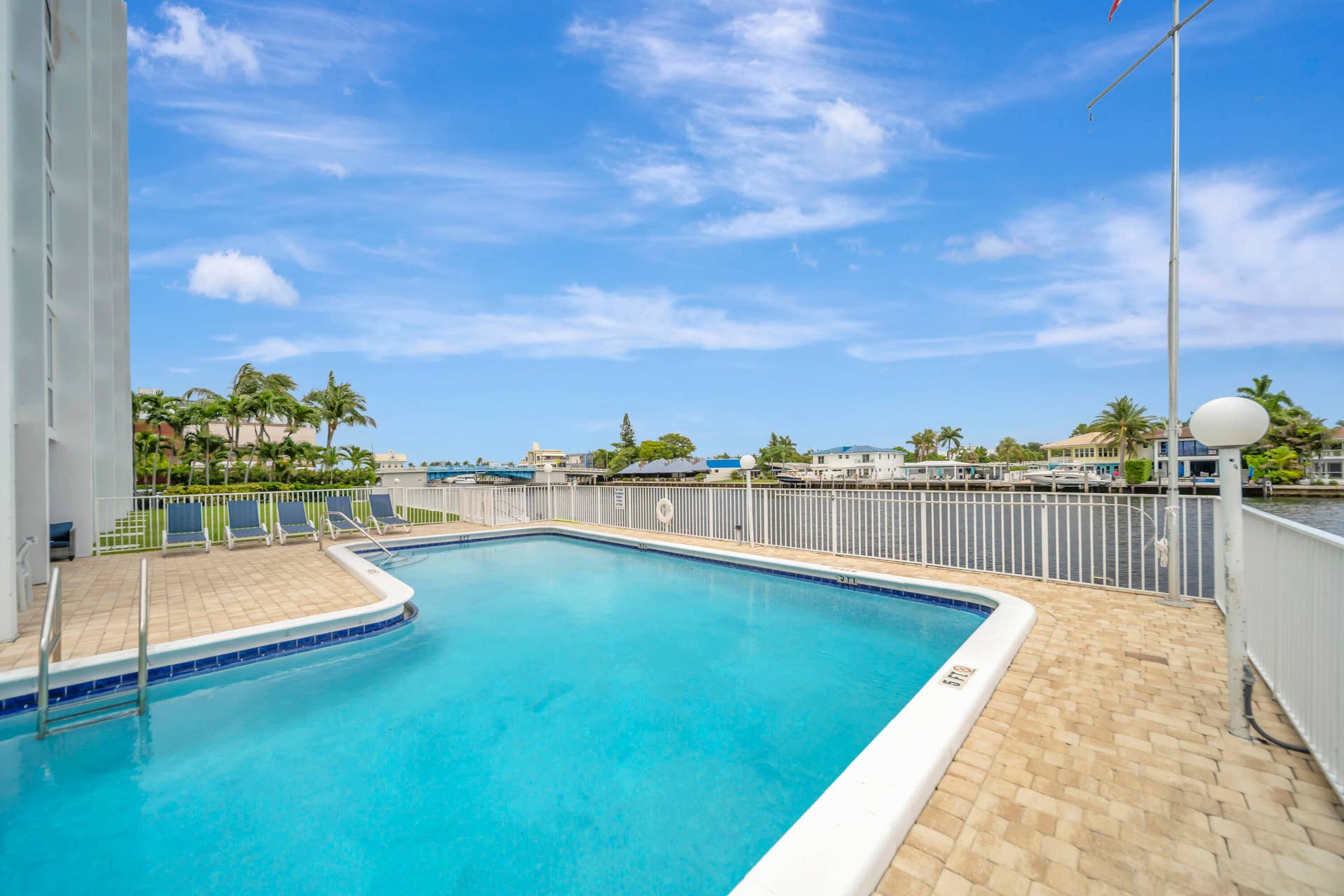 3100 NE 49 Street, #403, Fort Lauderdale, FL 33308 403 Pool View 2