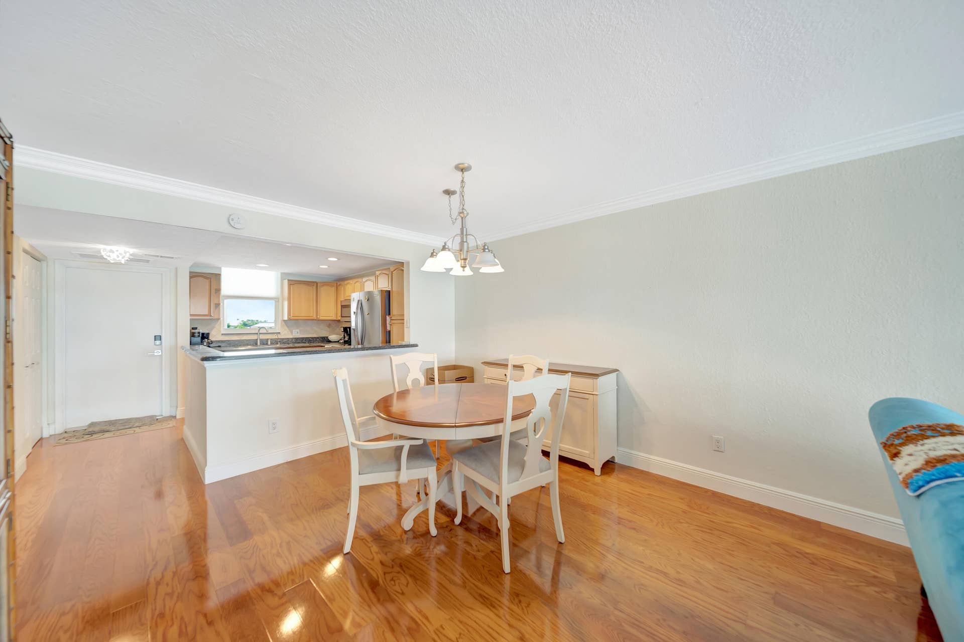 3100 NE 49 Street, #403, Fort Lauderdale, FL 33308 403 DIning Area
