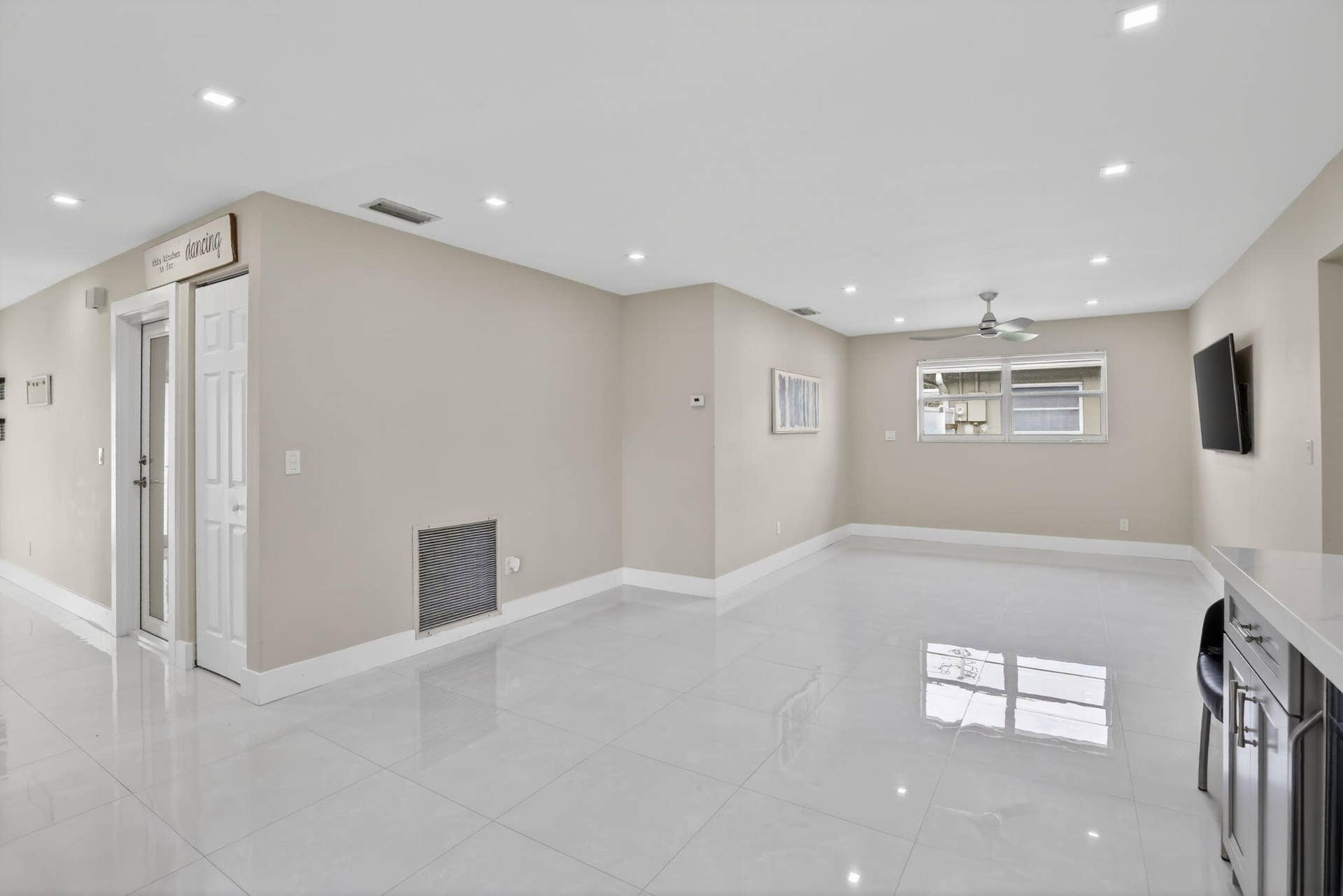 12411 SW 2nd Street, Plantation, FL 33325 17-web-or-mls-_A7A8478