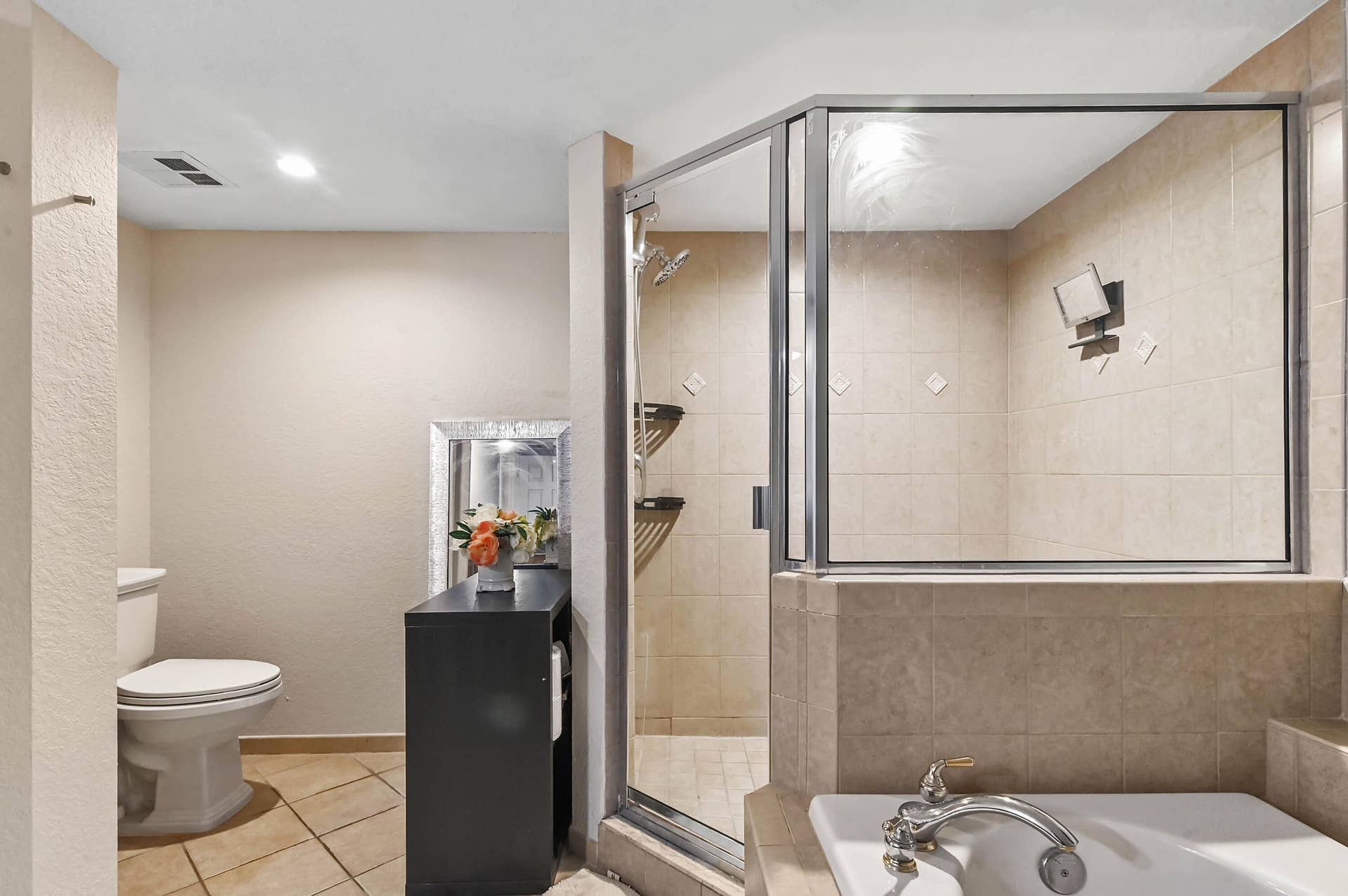 1501 E Broward Boulevard, #805, Fort Lauderdale, FL 33301 22 Bathroom 03