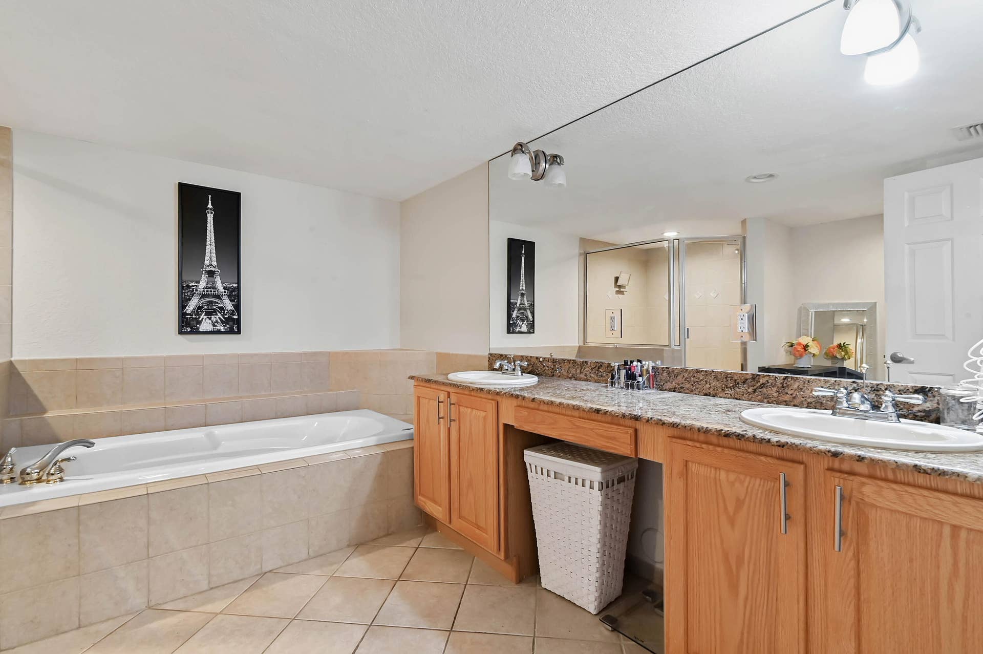 1501 E Broward Boulevard, #805, Fort Lauderdale, FL 33301 21 Bathroom 01