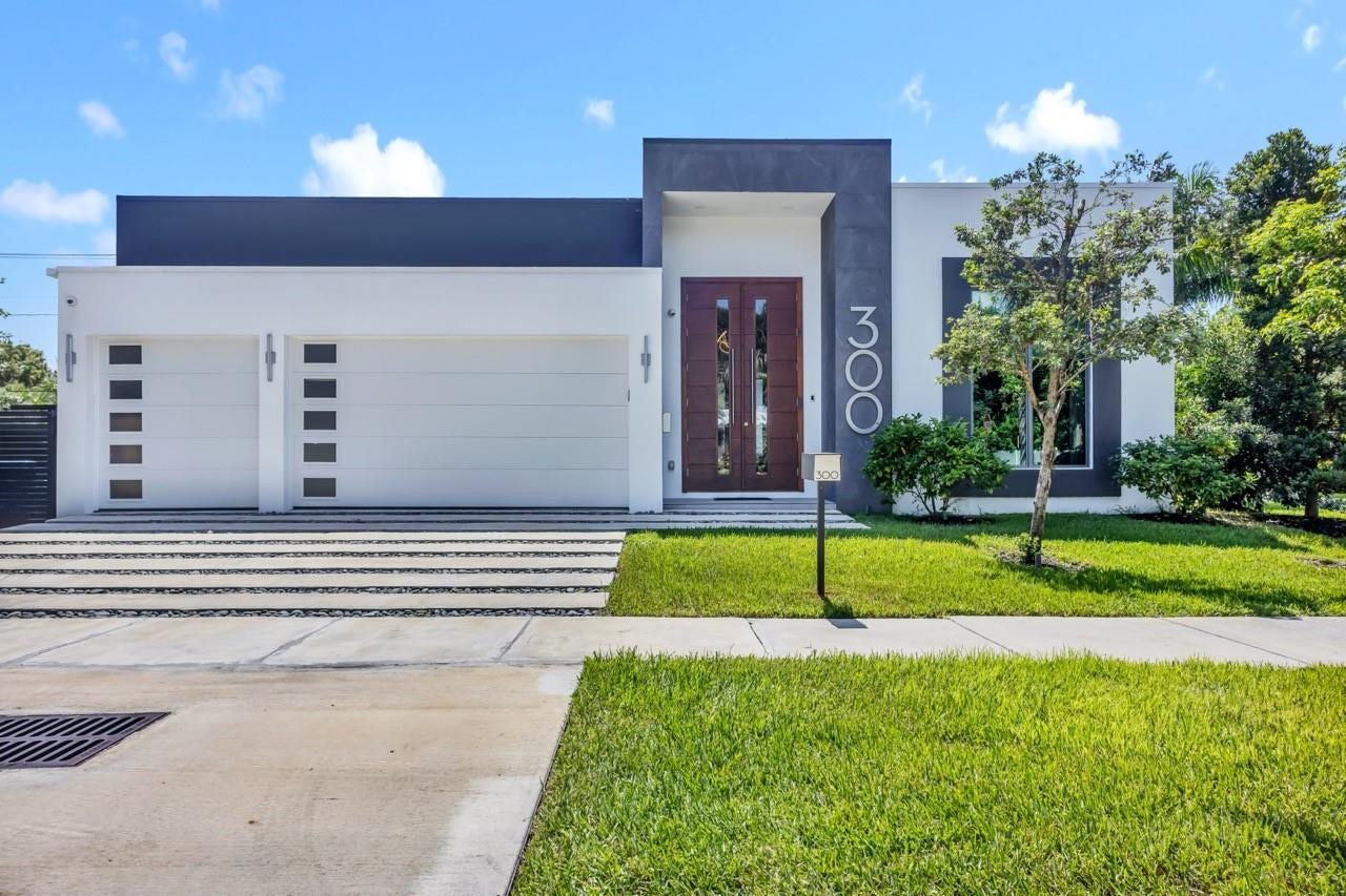 300 NE 21st Court, Wilton Manors, FL 33305 Photo 1
