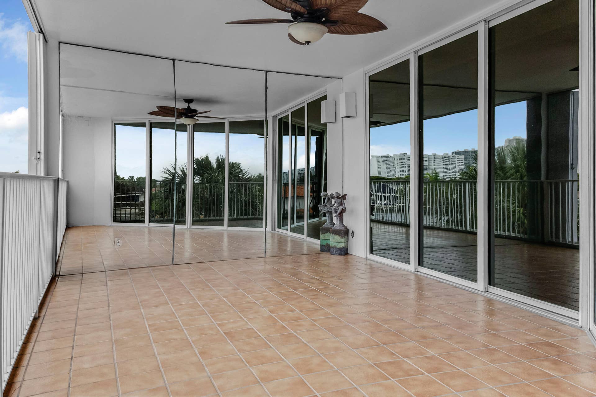 3100 NE 47th Court, #305, Fort Lauderdale, FL 33308 3100 NE 47th Court, 305