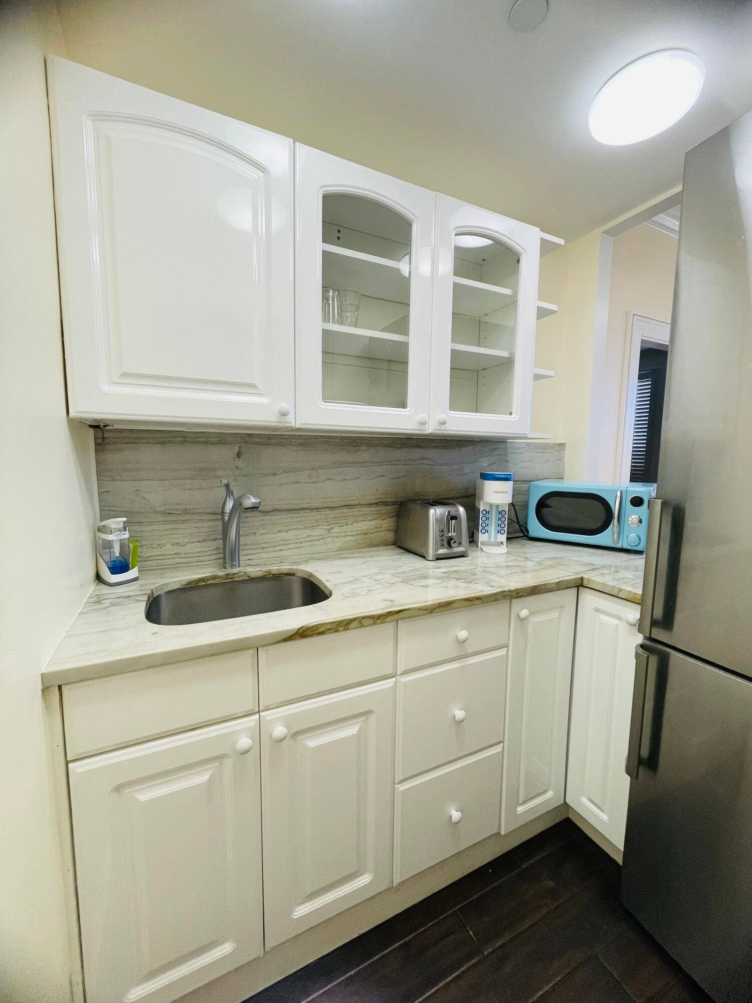 235 Sunrise Avenue, #2262, Palm Beach, FL 33480 Kitchen