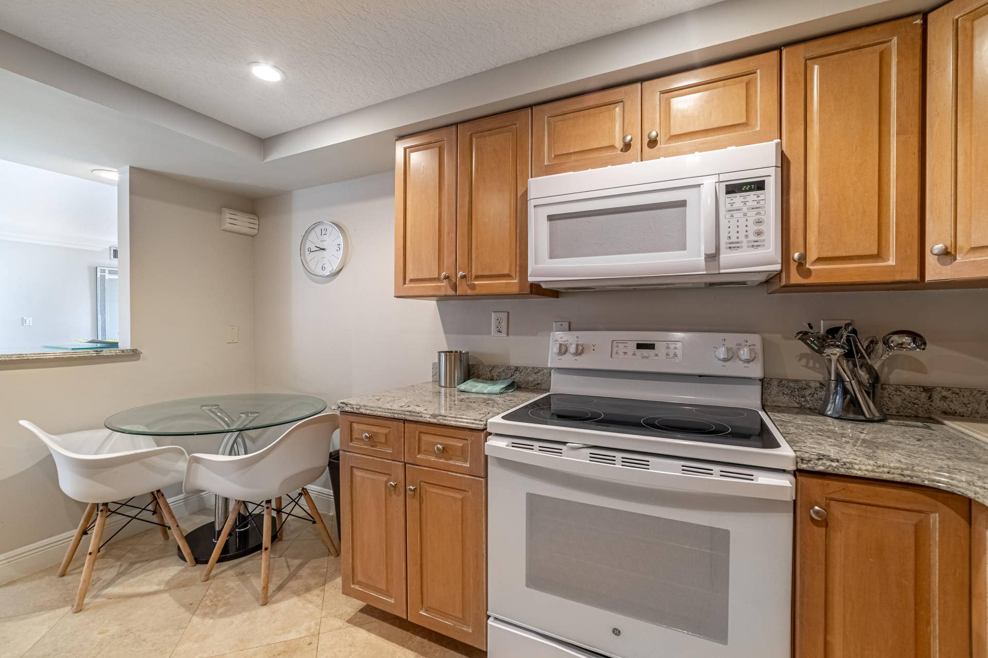 3250 S Ocean Boulevard, #507n, Palm Beach, FL 33480 Kitchen-C