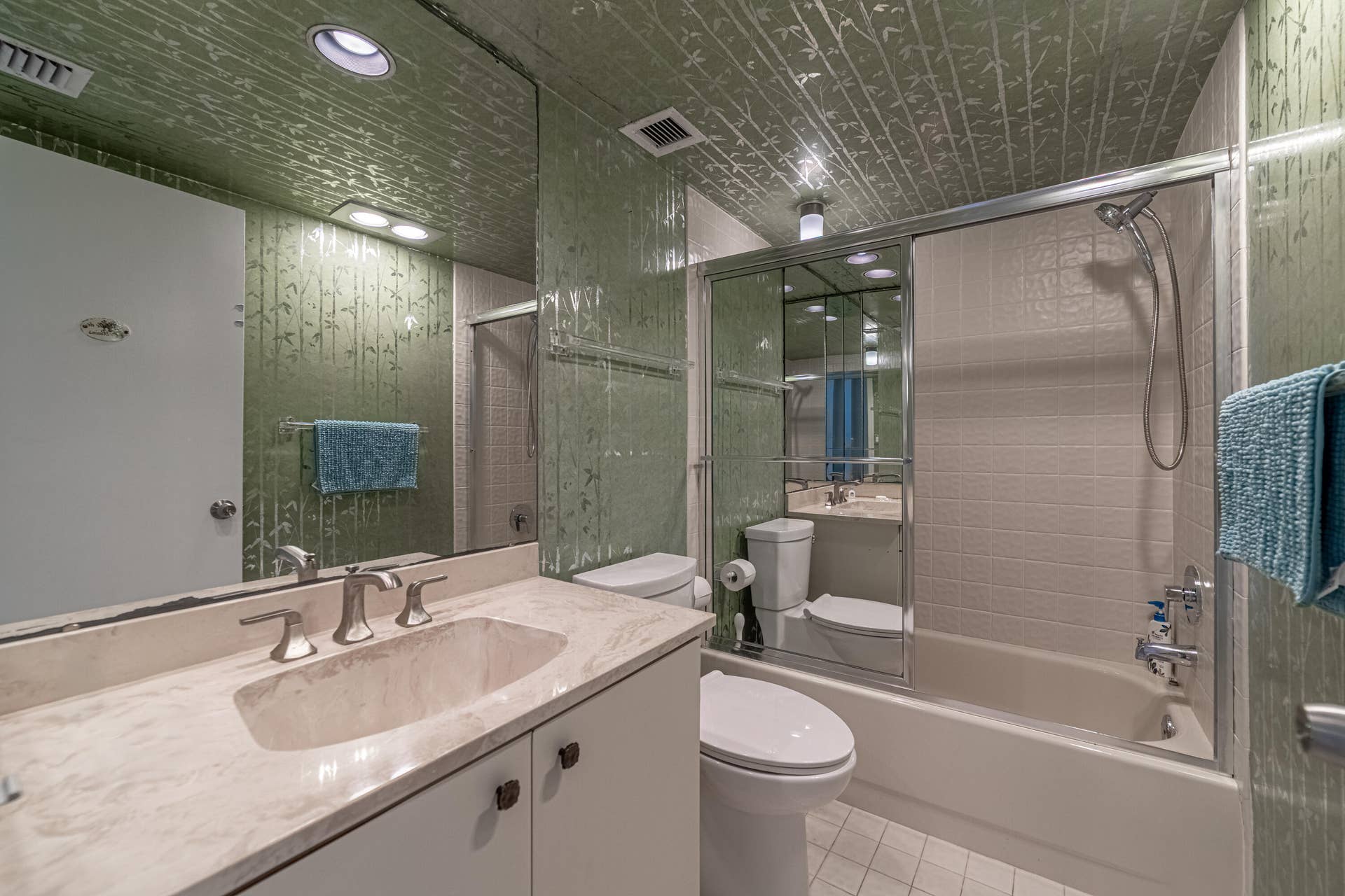 3250 S Ocean Boulevard, #507n, Palm Beach, FL 33480 Bathroom