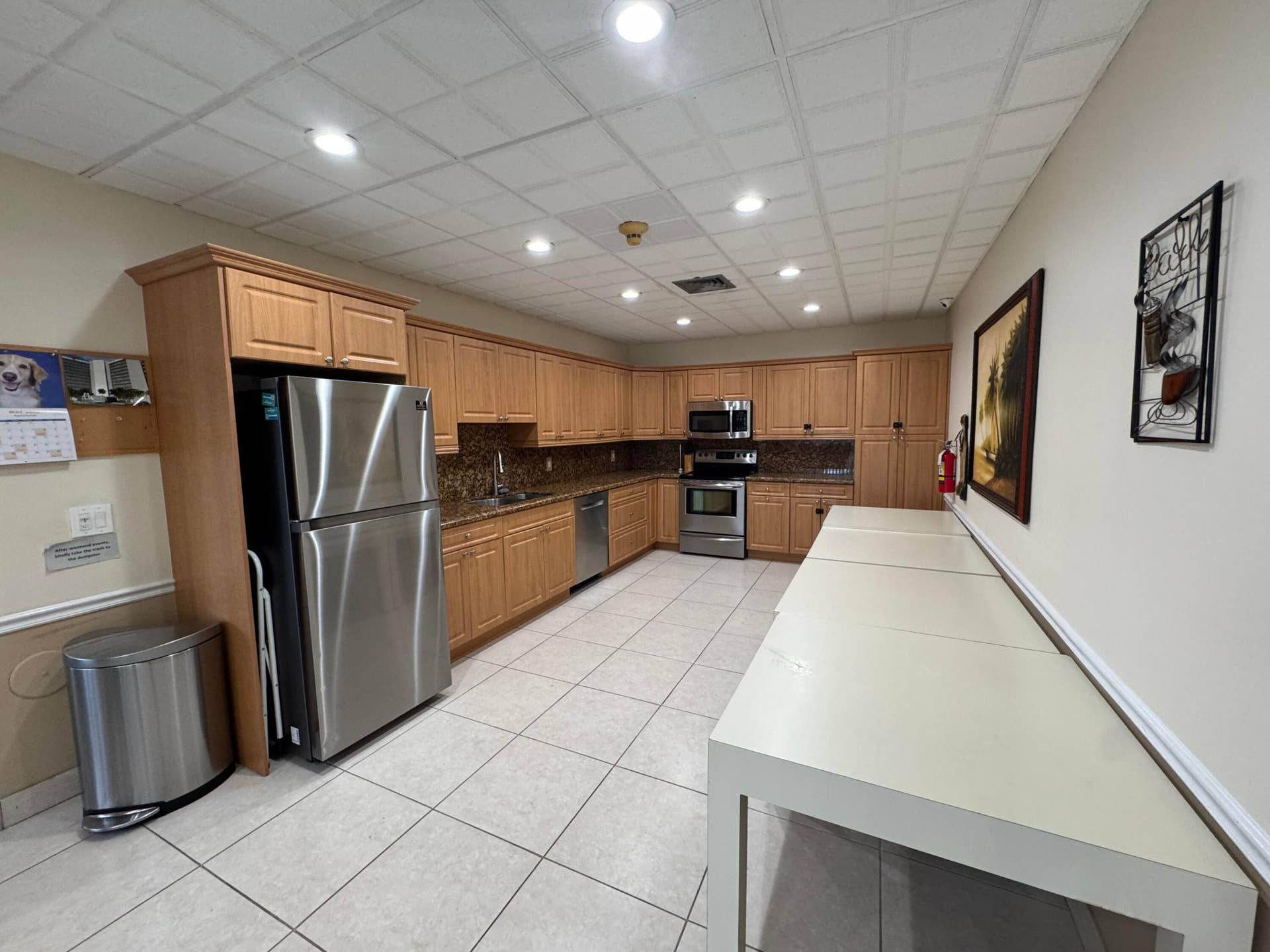 336 Golfview Road, #706, North Palm Beach, FL 33408 Community Room Kitchen