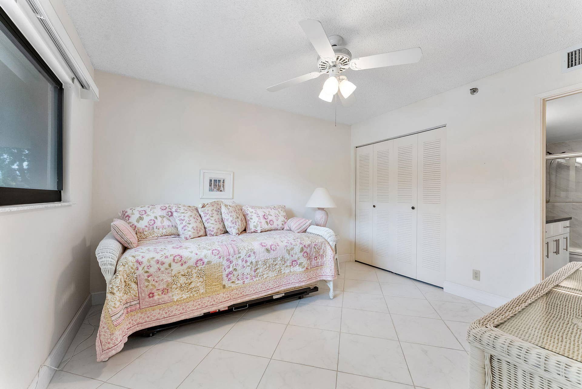 7260 Kinghurst Drive, #205, Delray Beach, FL 33446 19-web-or-mls-DSC03486