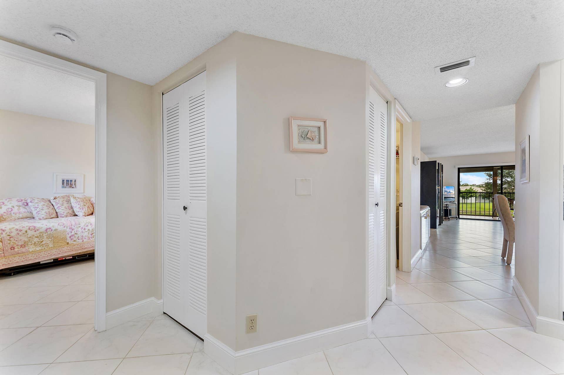 7260 Kinghurst Drive, #205, Delray Beach, FL 33446 7-web-or-mls-DSC03428