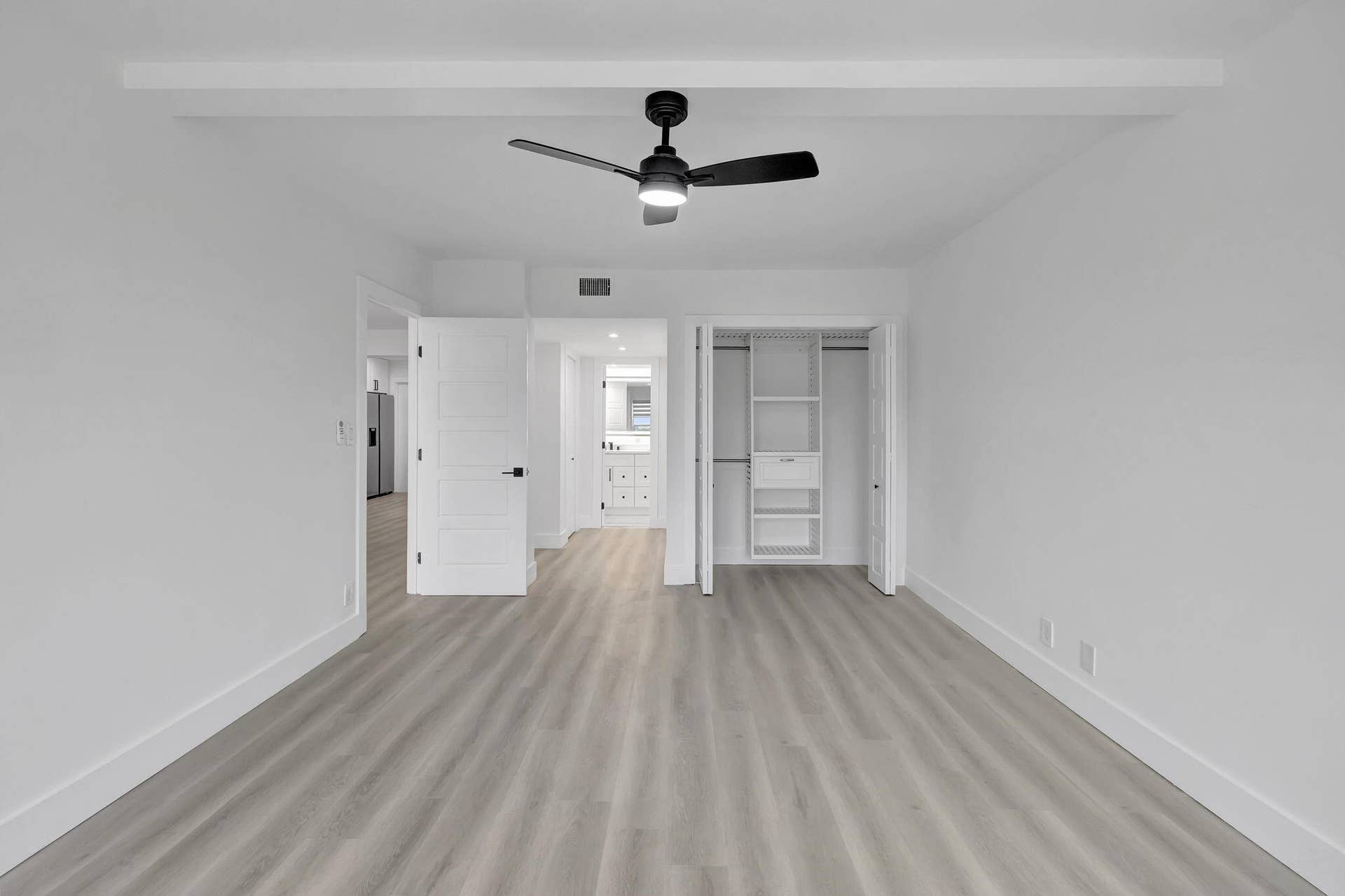 3050 N Palm Aire Drive, #704, Pompano Beach, Pompano Beach, FL 33069 Living room