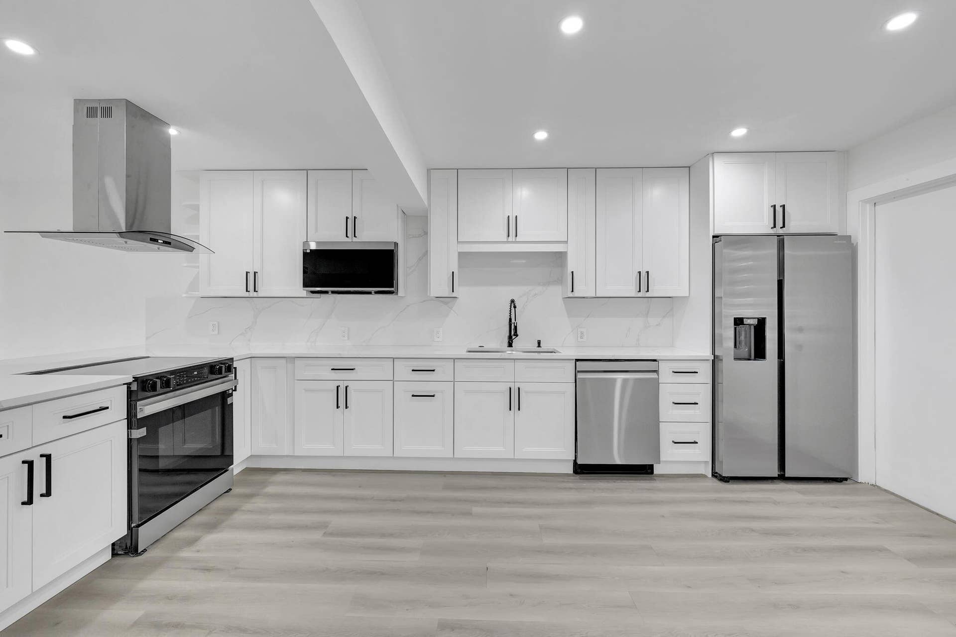 3050 N Palm Aire Drive, #704, Pompano Beach, Pompano Beach, FL 33069 Kitchen