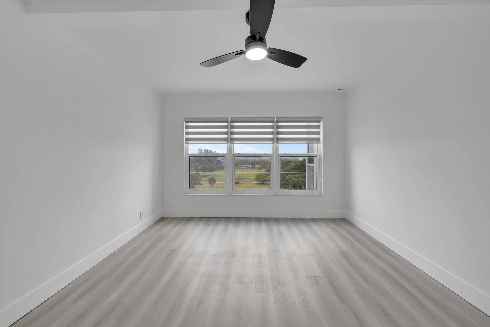 3050 N Palm Aire Drive, #704, Pompano Beach, Pompano Beach, FL 33069 Bedroom