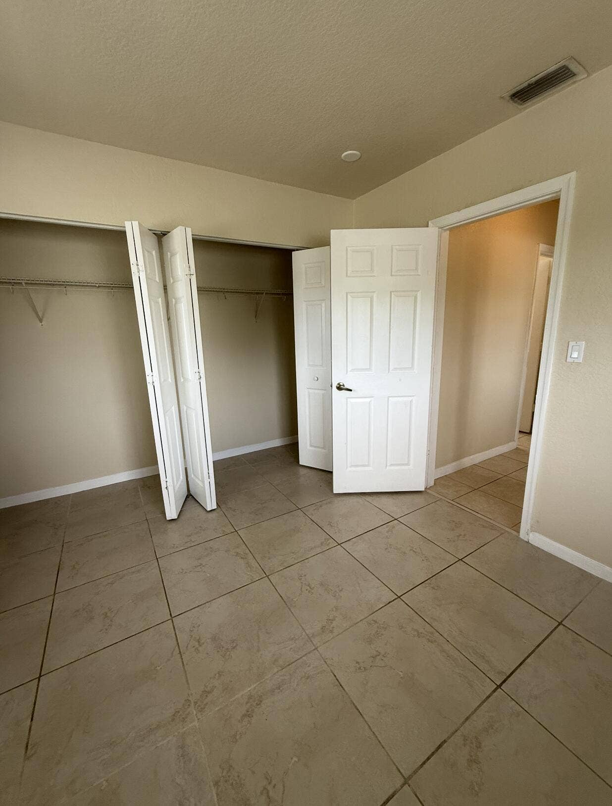 578 NE 20th Street, #10e, Wilton Manors, FL 33305 Screenshot 2026-08-10 at 11.12.43AM