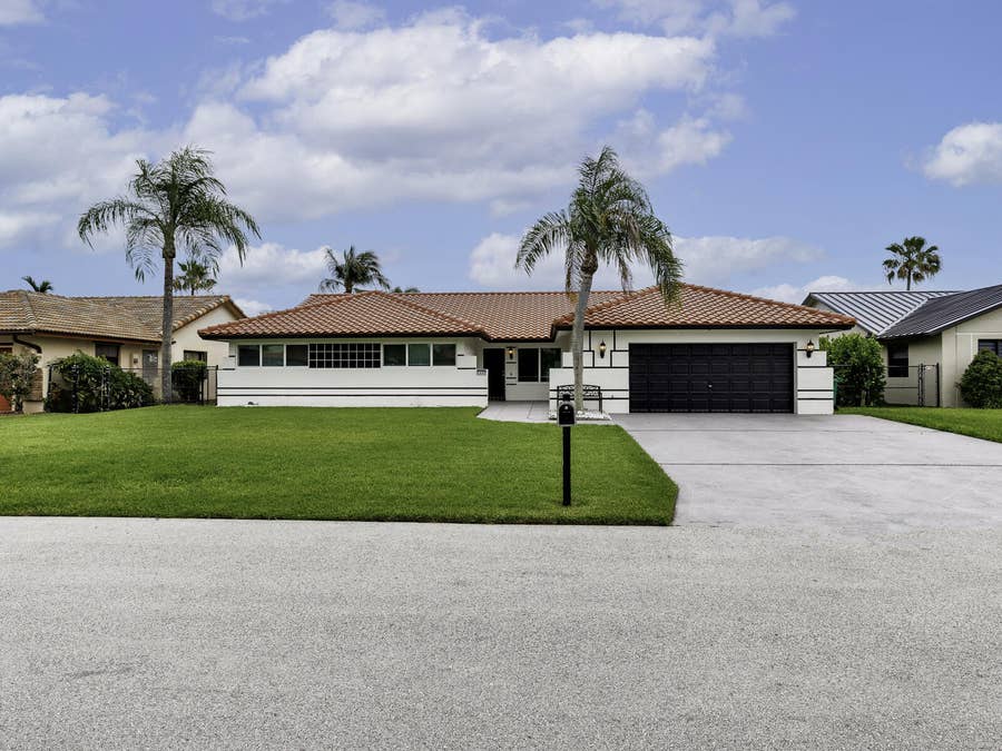Property photo for 6440 Olde Moat Way, Davie, FL
