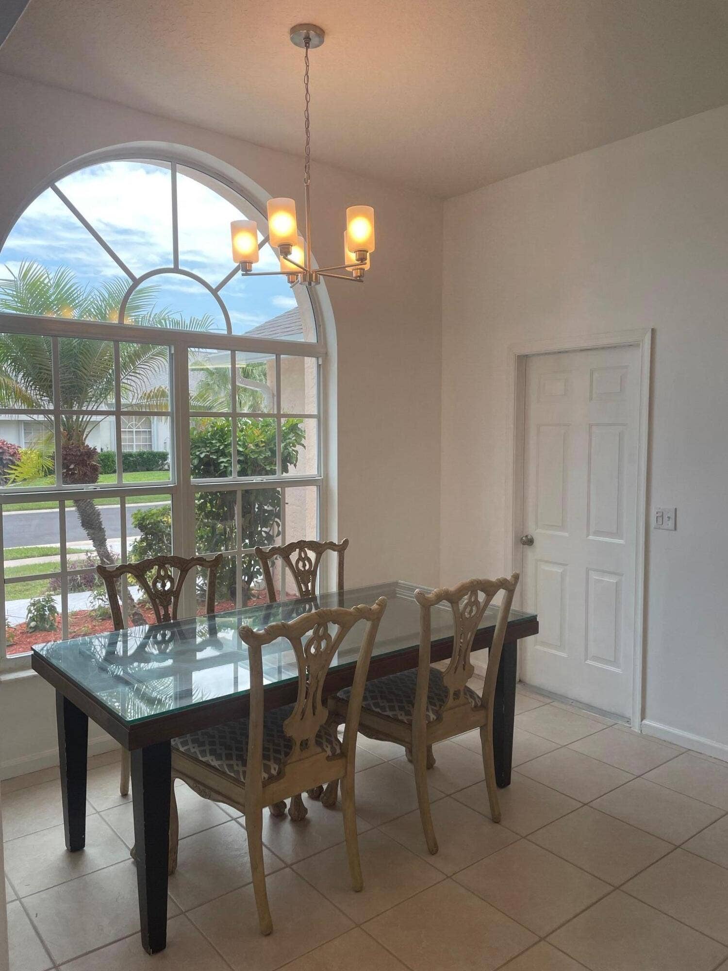 Eat-in area with new chandelier