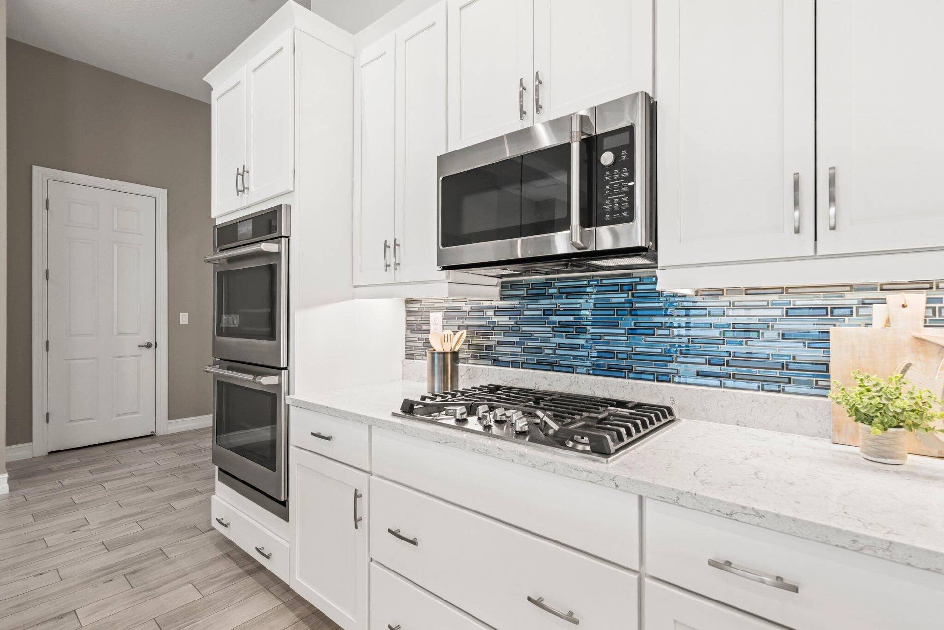 11856 Leon Circle West - 12.jpg-SMALL