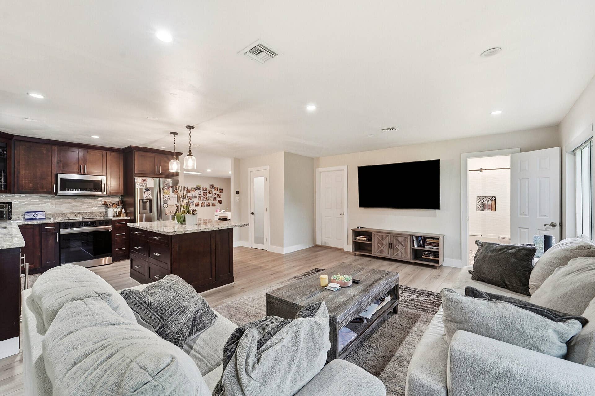 09_living room