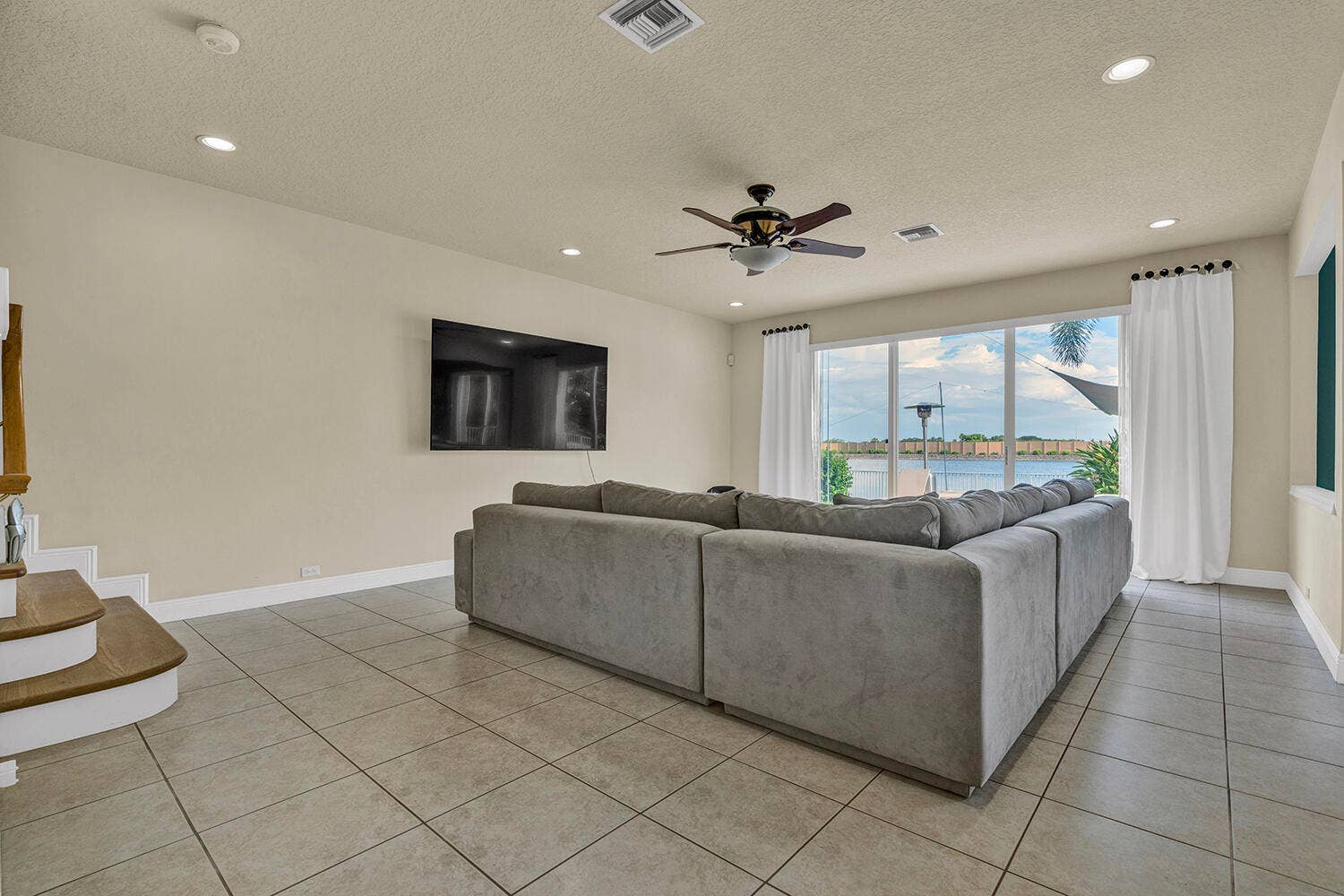 10290 NW 60th Place, Parkland, FL 33076 AR506395