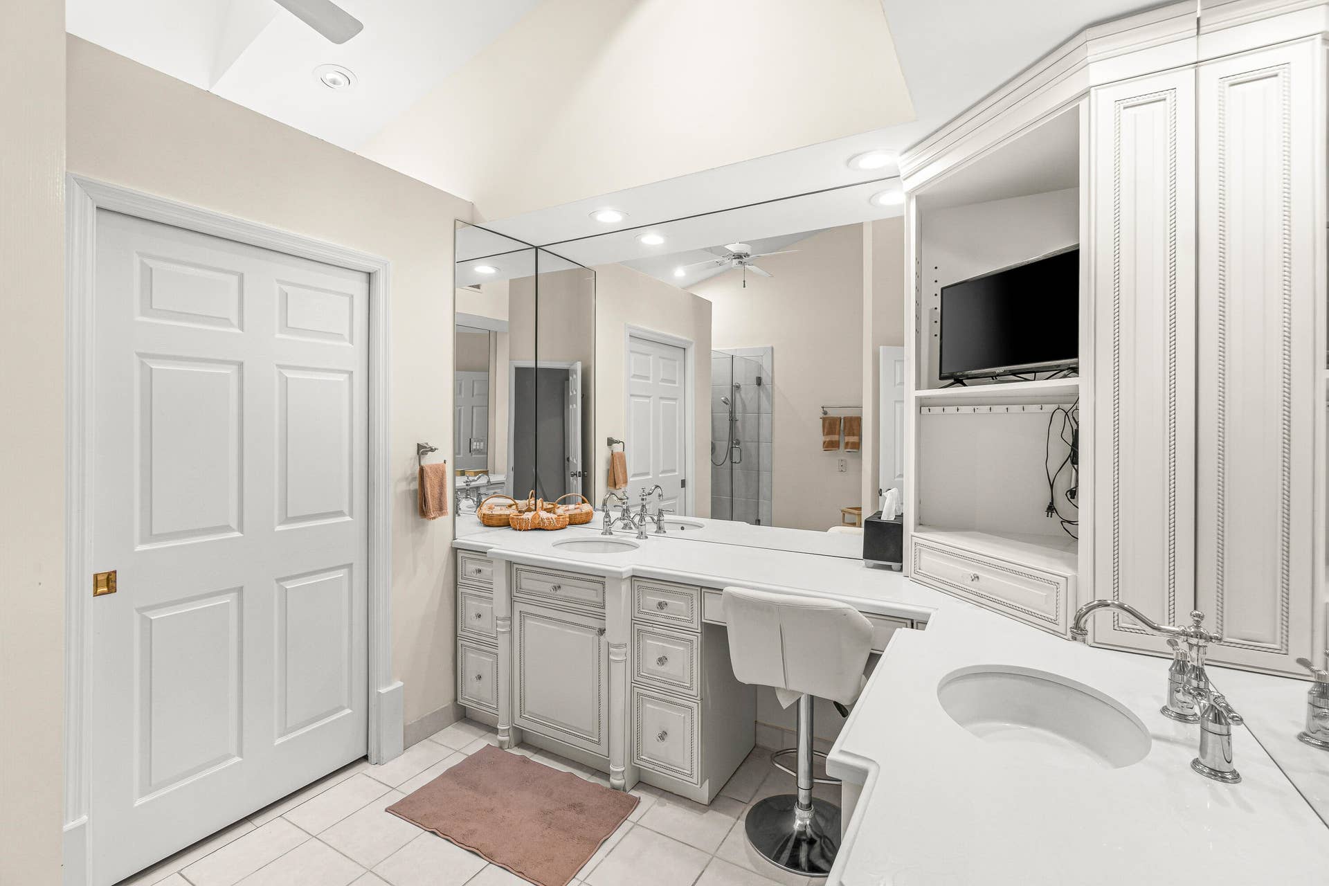 5246 Windsor Parke Drive, Boca Raton, FL 33496 Primary bathroom
