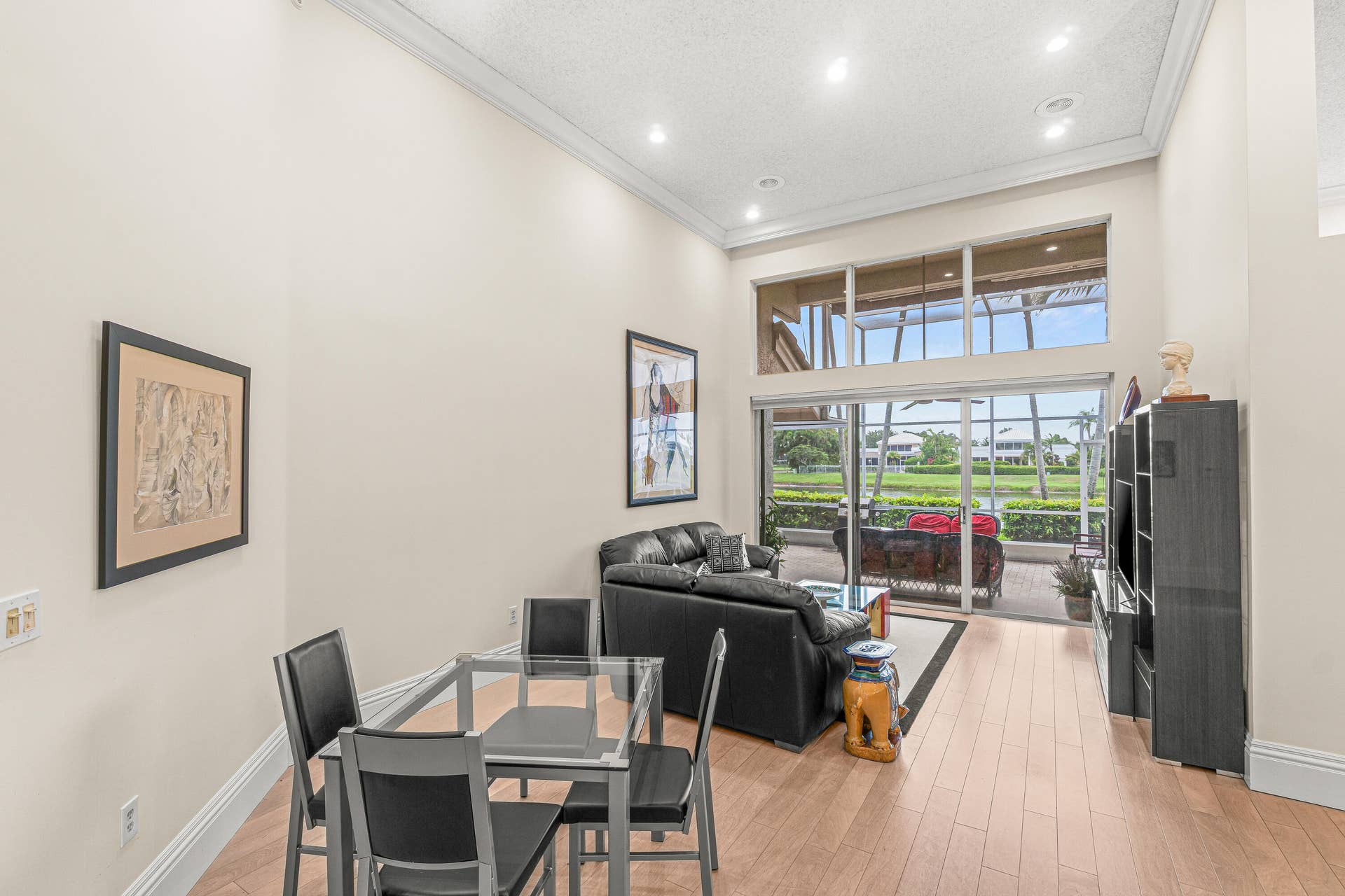 5246 Windsor Parke Drive, Boca Raton, FL 33496 Living/dining area