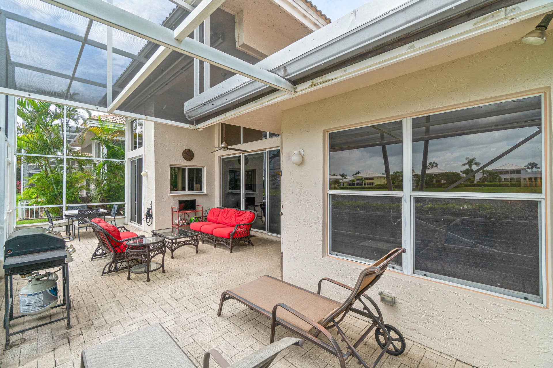 5246 Windsor Parke Drive, Boca Raton, FL 33496 Screened-in patio