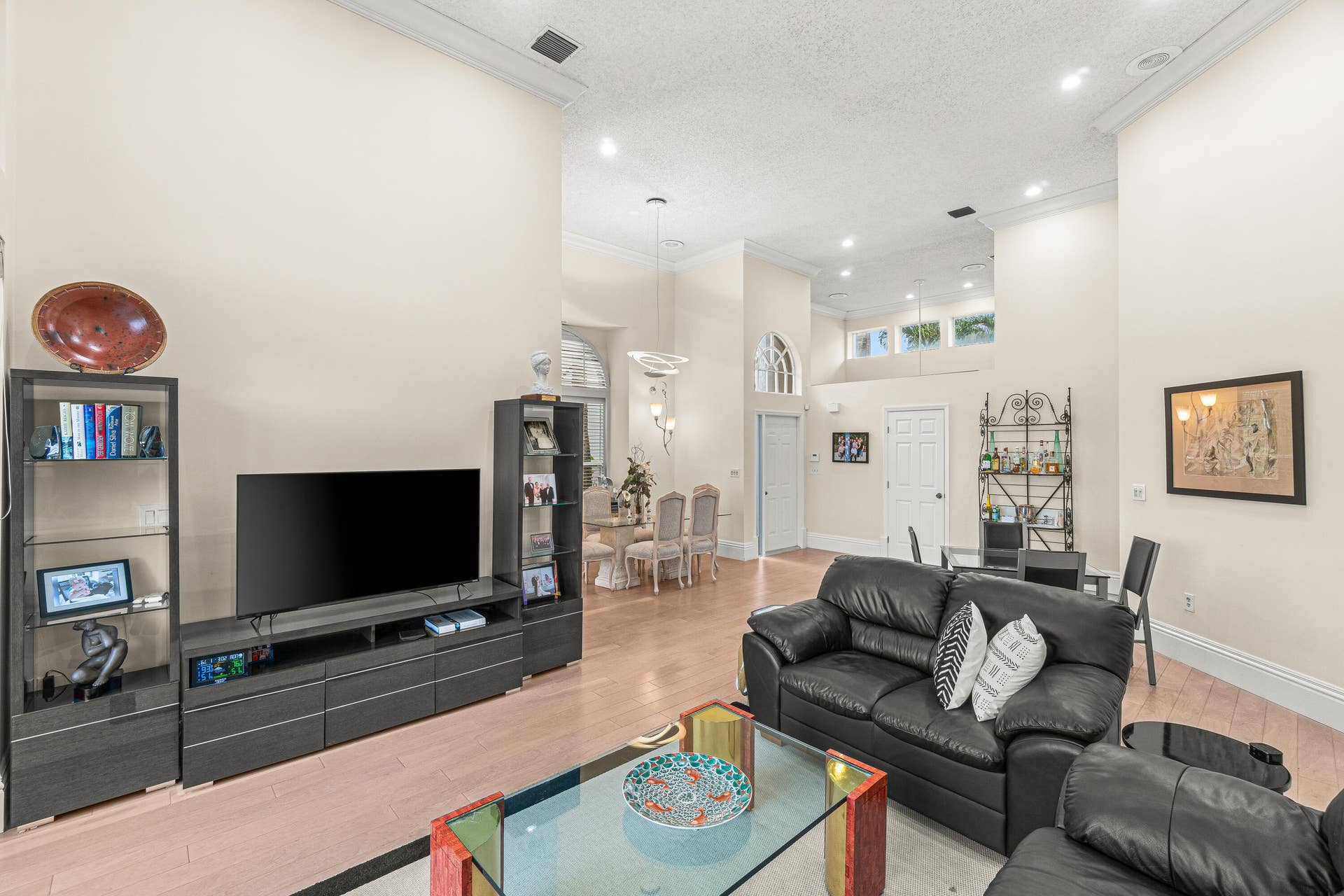 5246 Windsor Parke Drive, Boca Raton, FL 33496 Living area