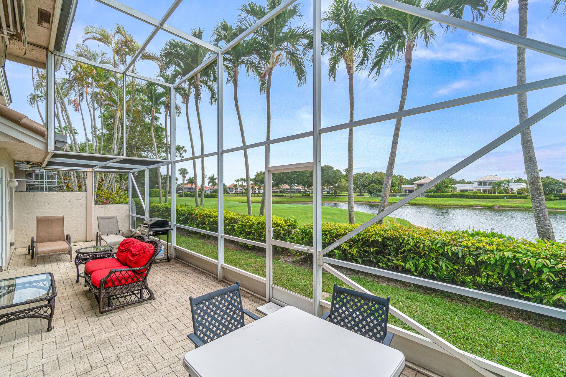 5246 Windsor Parke Drive, Boca Raton, FL 33496 Screened-in patio