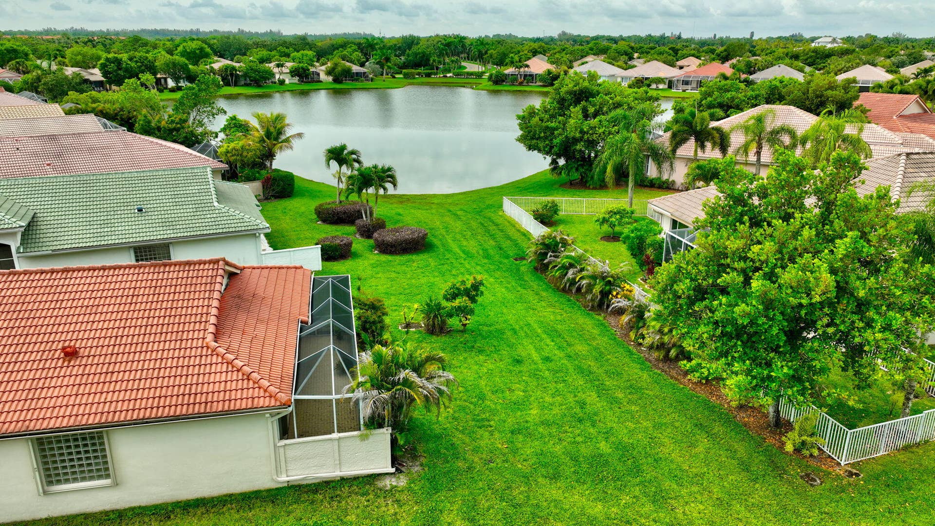 2752 Clipper Circle, West Palm Beach, FL 33411 Lake Views