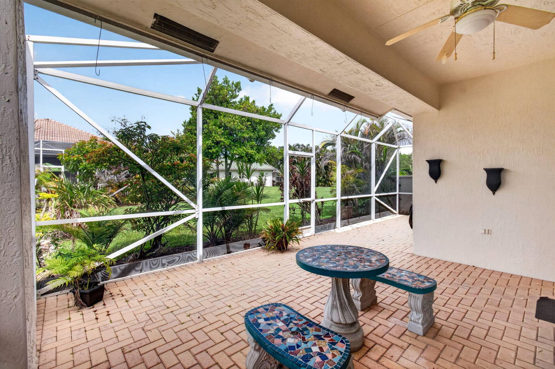 2752 Clipper Circle, West Palm Beach, FL 33411 Lovely Garden views