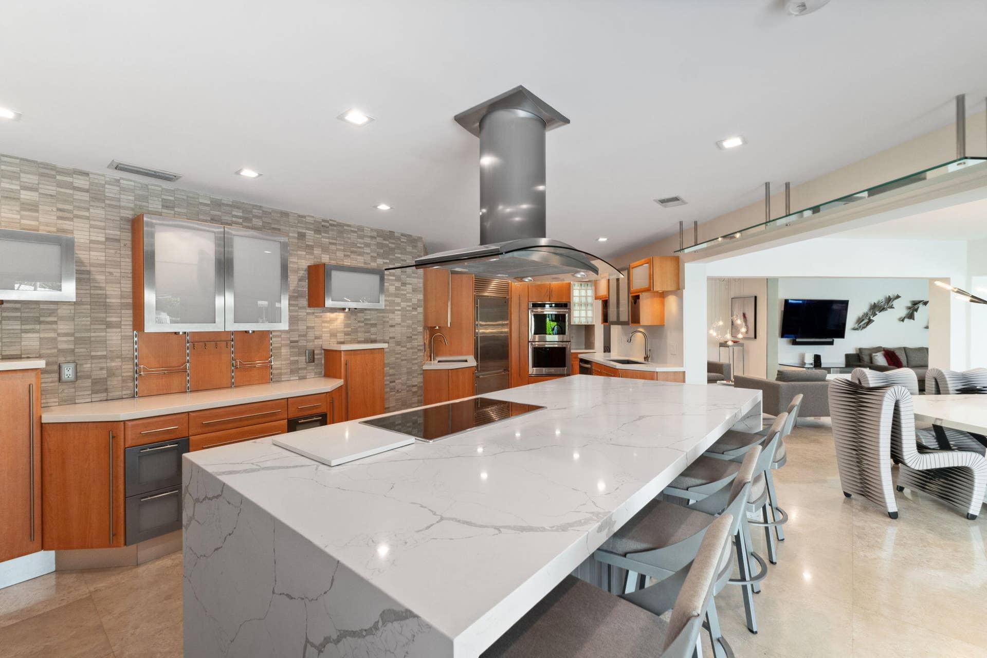 3321 NE 59th Street, Fort Lauderdale, FL 33308 kitchen
