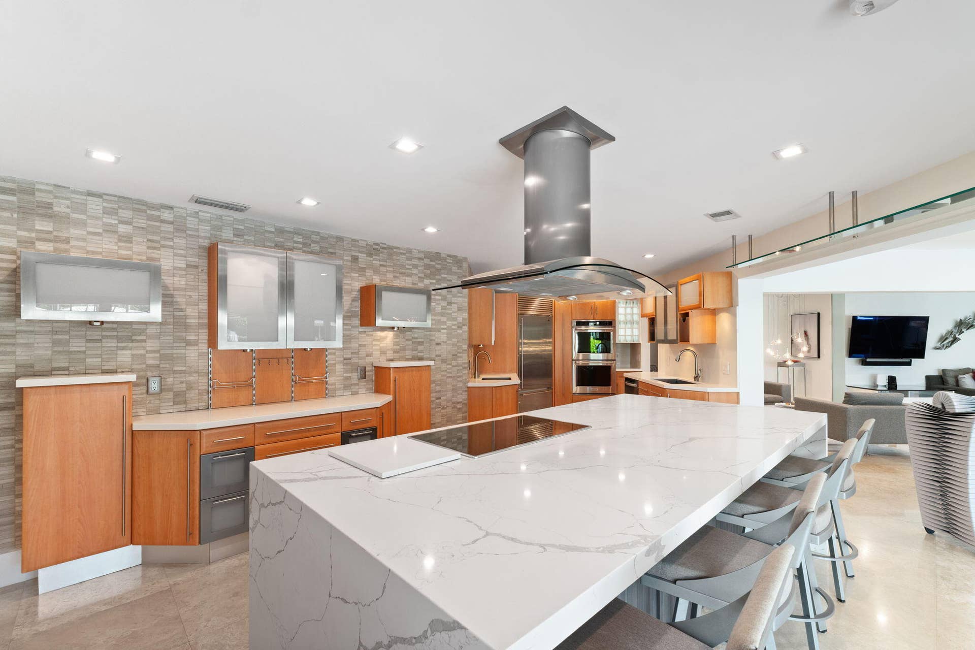 3321 NE 59th Street, Fort Lauderdale, FL 33308 kitchen