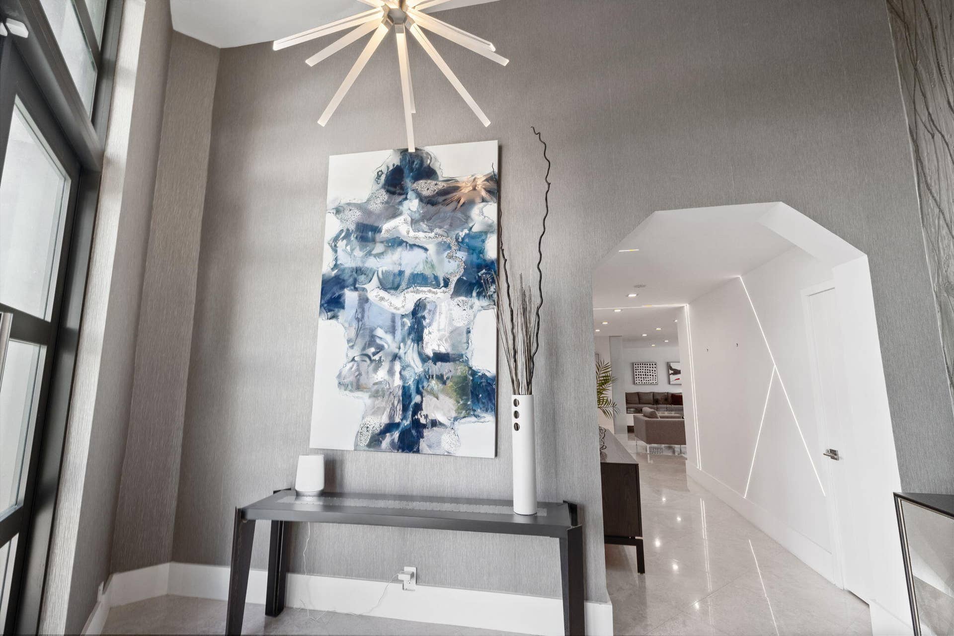 3321 NE 59th Street, Fort Lauderdale, FL 33308 Foyer