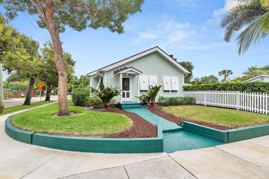 Property photo for 800 Kanuga Drive, West Palm Beach, FL