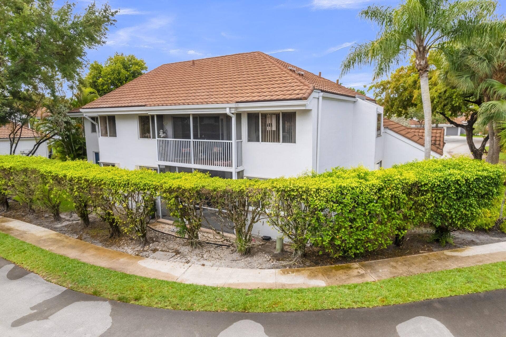 994 NW 93rd Avenue, Plantation, FL 33324 44_1920px