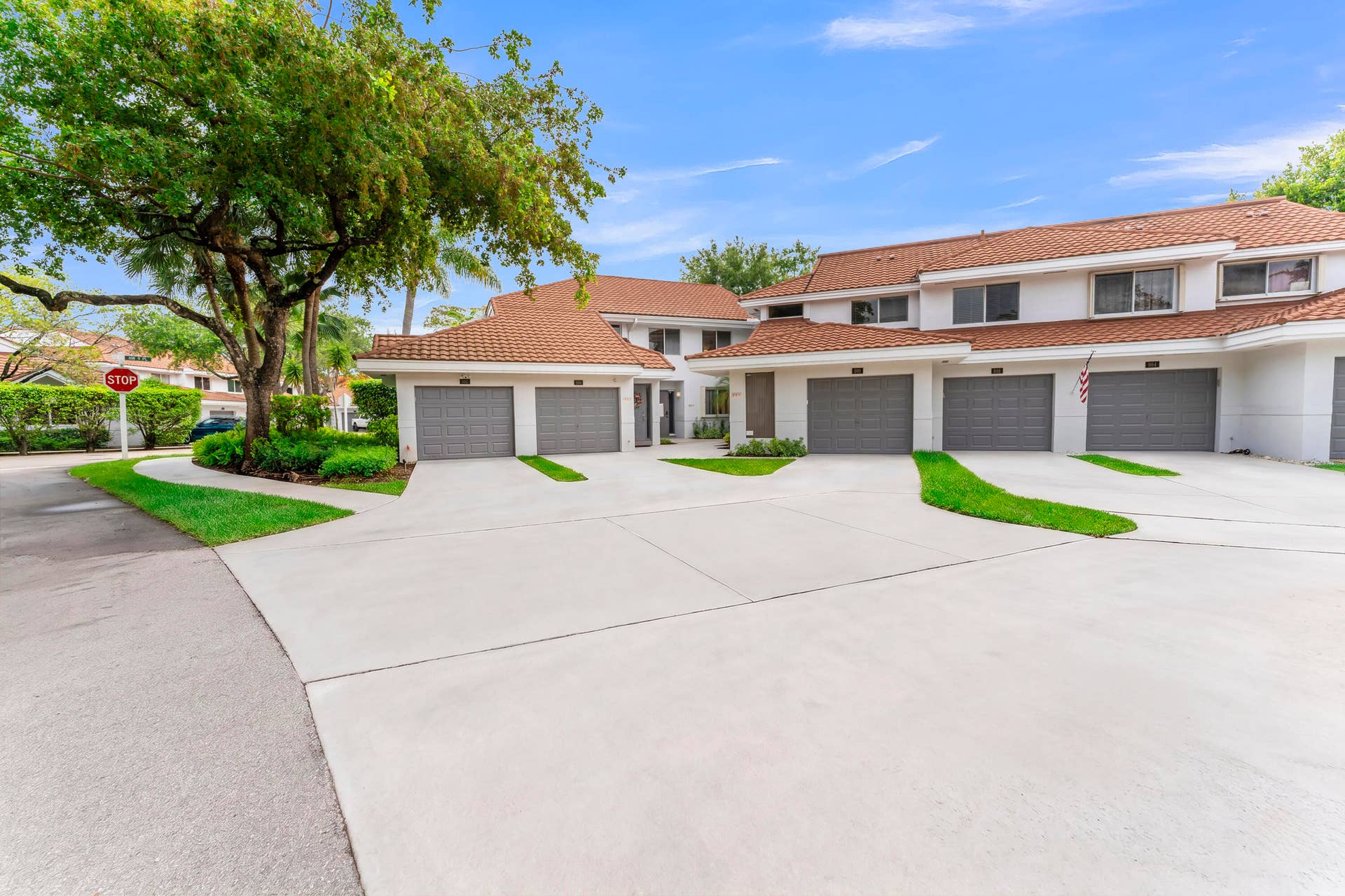 994 NW 93rd Avenue, Plantation, FL 33324 1
