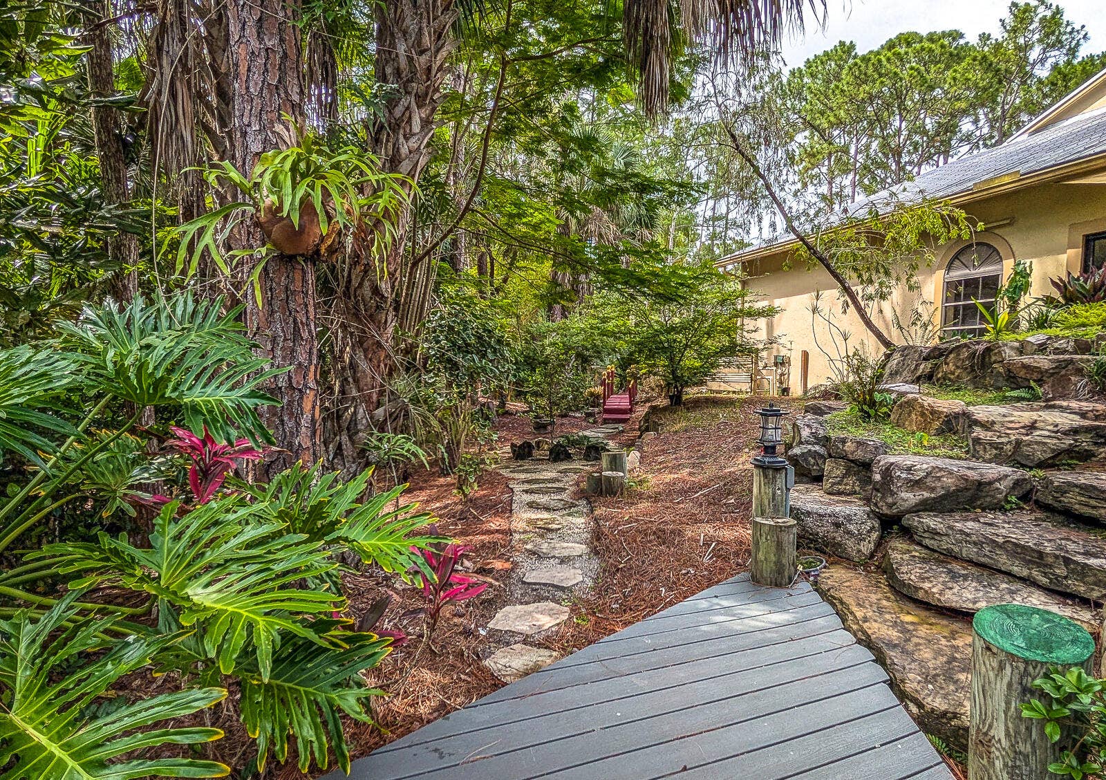 8259 155th Place N, Palm Beach Gardens, FL 33418 48-Side yard