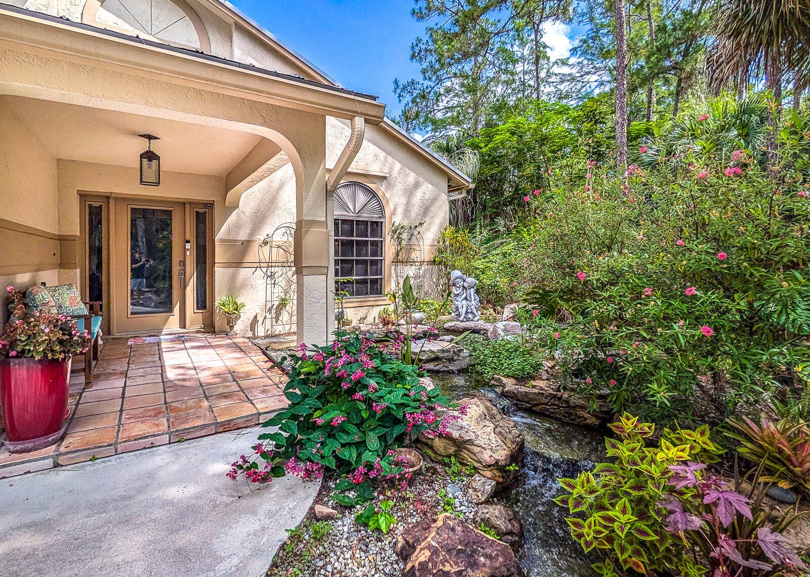 8259 155th Place N, Palm Beach Gardens, FL 33418 51-Front entryway