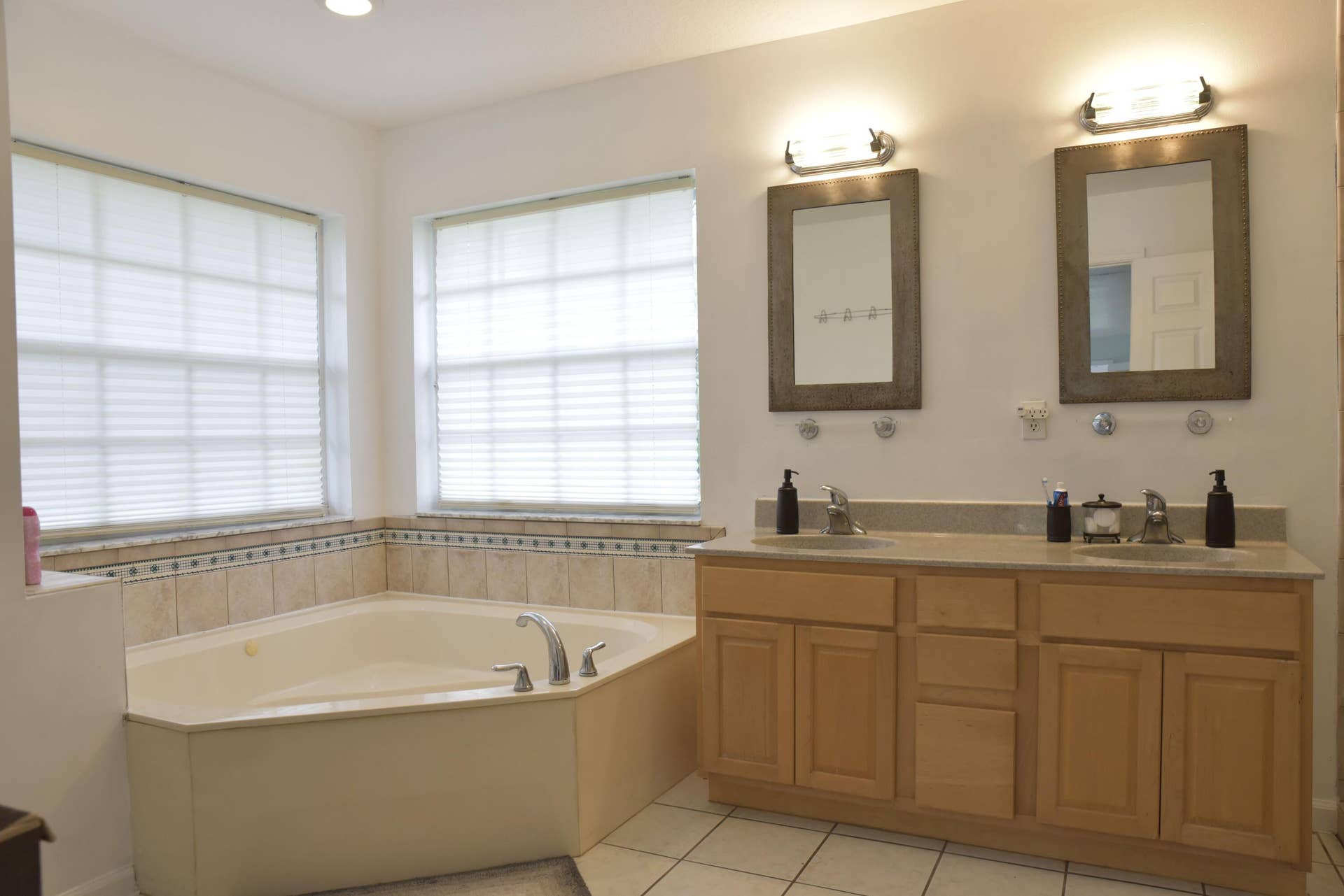 16655 N 113th Trl Trail N, Jupiter, Jupiter, FL 33478 Master bath