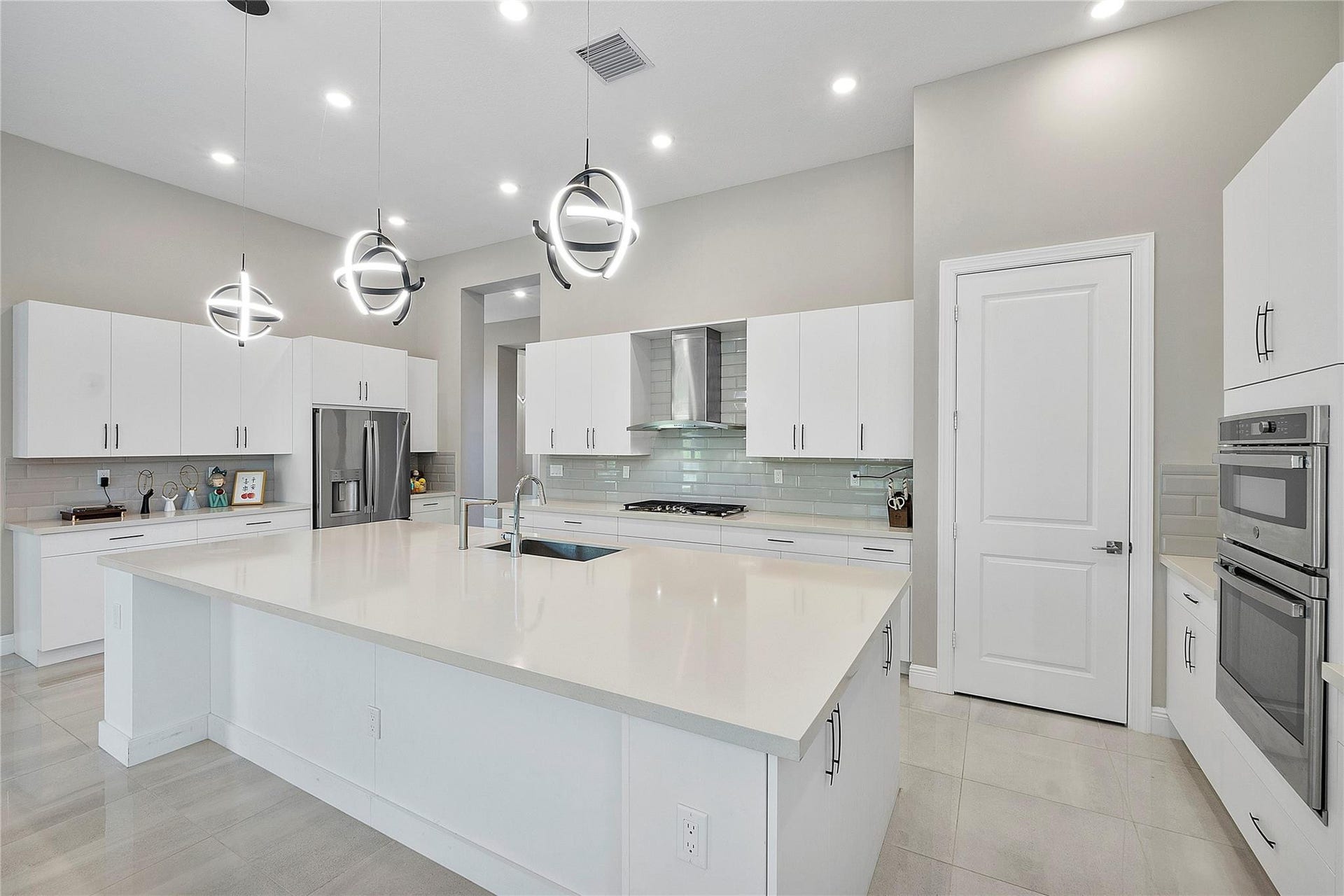 9245 W Parkland Bay Trail, Parkland, FL 33076 Photo 15
