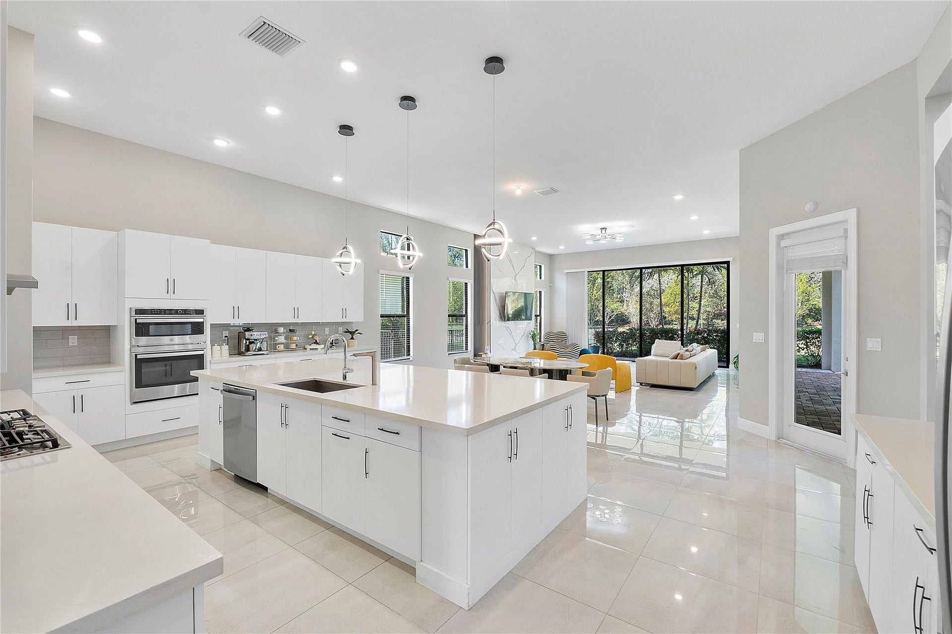 9245 W Parkland Bay Trail, Parkland, FL 33076 Photo 16