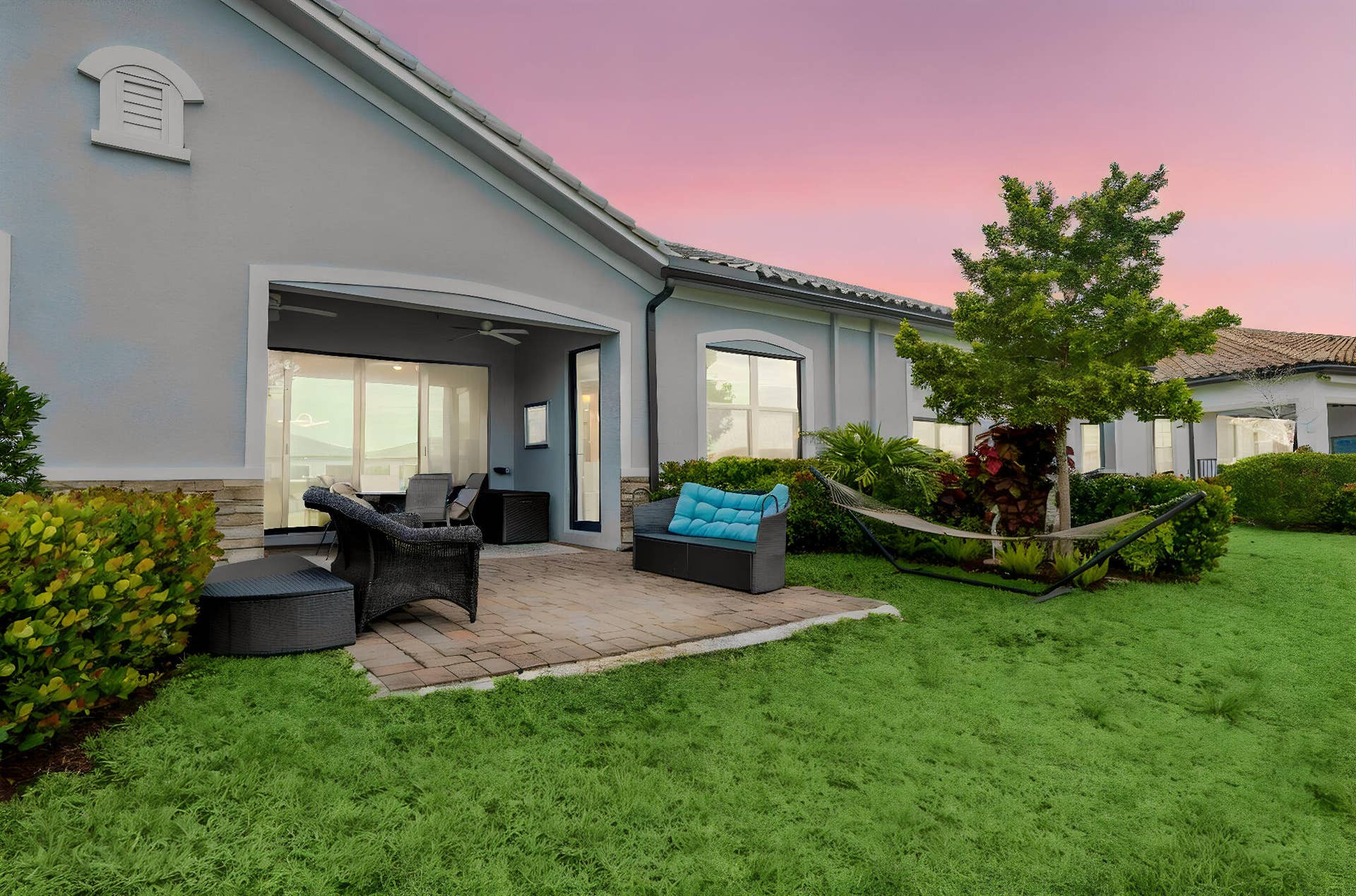 7642 N Blue Spring Drive, Parkland, FL 33067 43-web-or-mls-A7407826 day to dusk