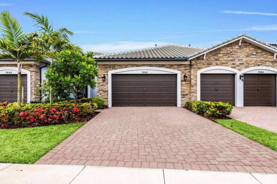 Property photo for 7642 N Blue Spring Drive, Parkland, FL