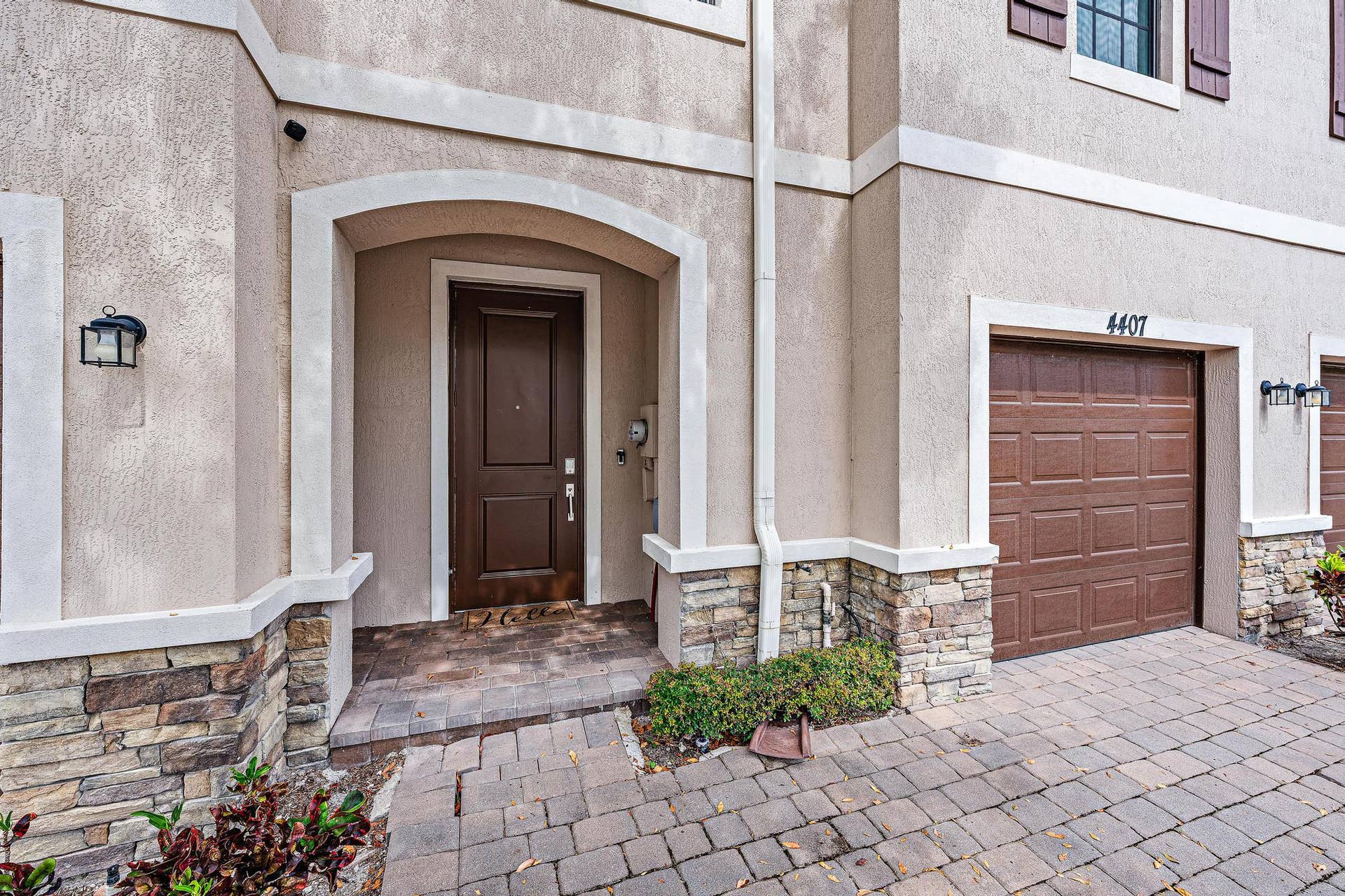 4407 Hemlock Drive, Riviera Beach, FL 33410 4407 Hemlock Dr-2