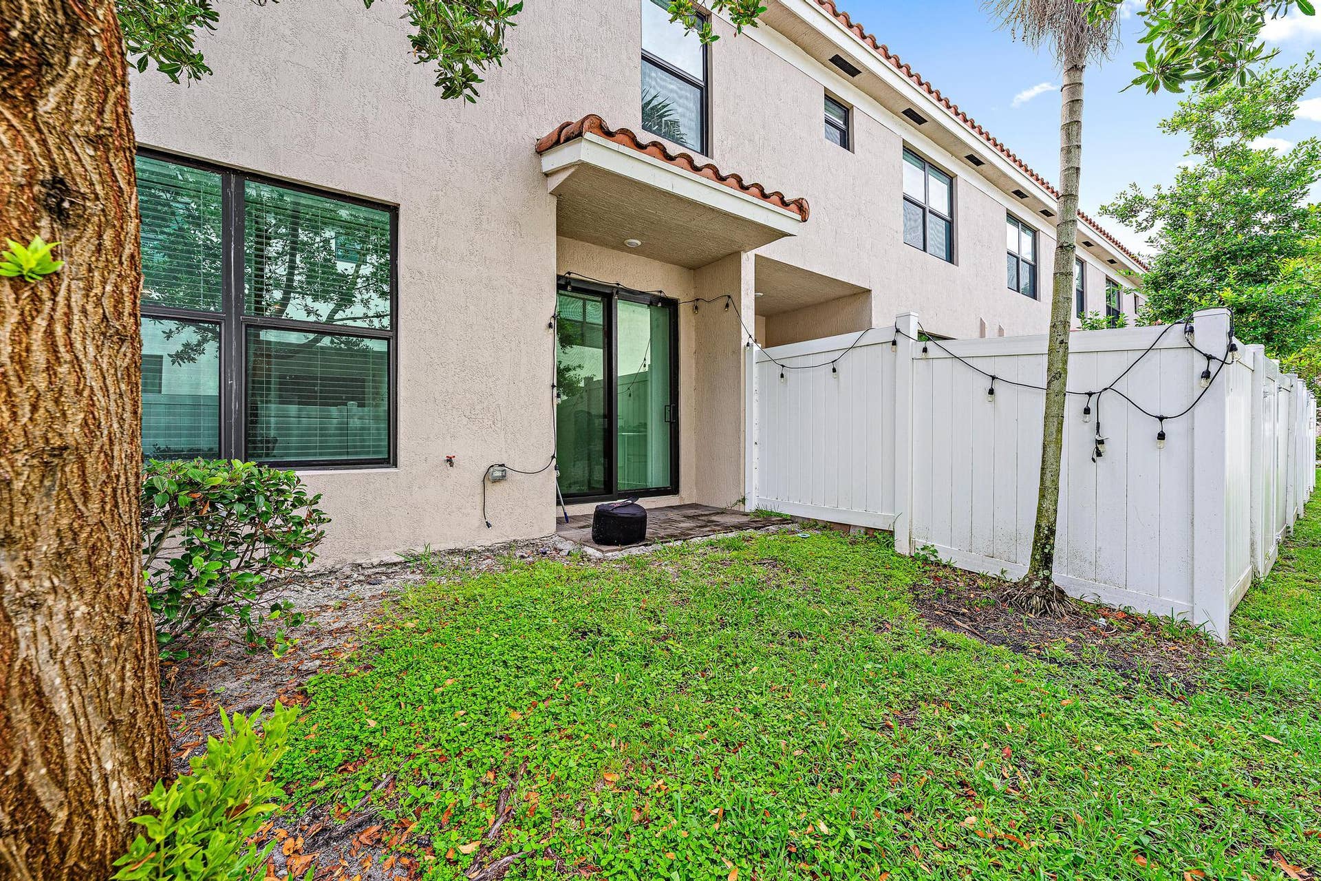 4407 Hemlock Drive, Riviera Beach, FL 33410 4407 Hemlock Dr-13