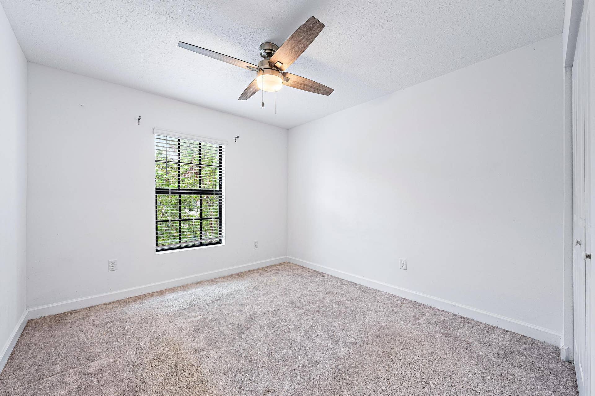 4407 Hemlock Drive, Riviera Beach, FL 33410 4407 Hemlock Dr-14