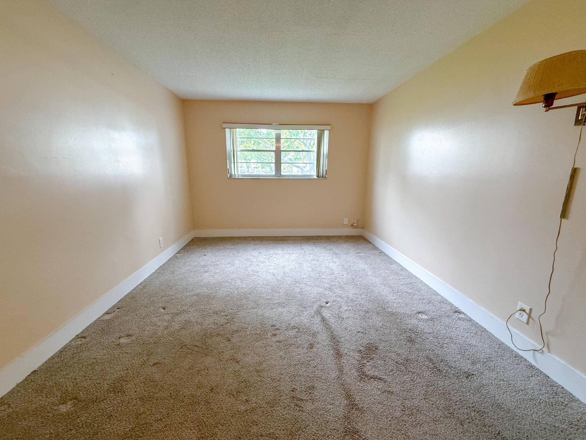 604 NE 2nd Street, #122, Dania Beach, FL 33004 Primary Bedroom