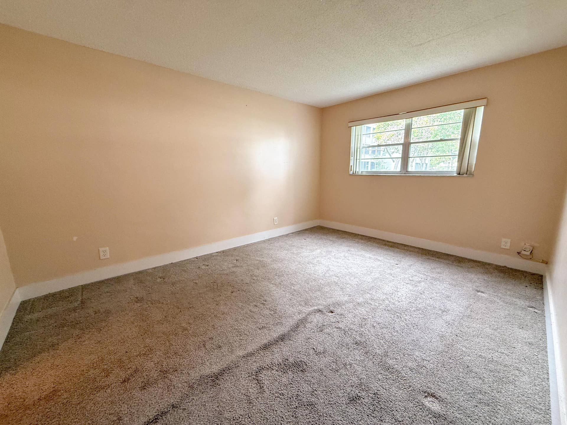 604 NE 2nd Street, #122, Dania Beach, FL 33004 Primary Bedroom