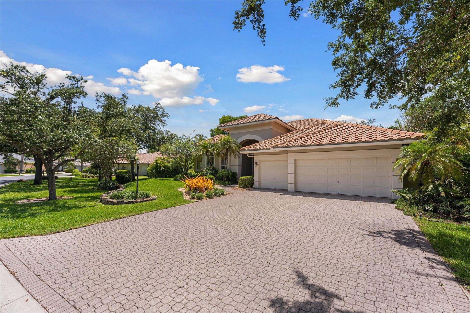 3 car garage with plenty of parking spaces!