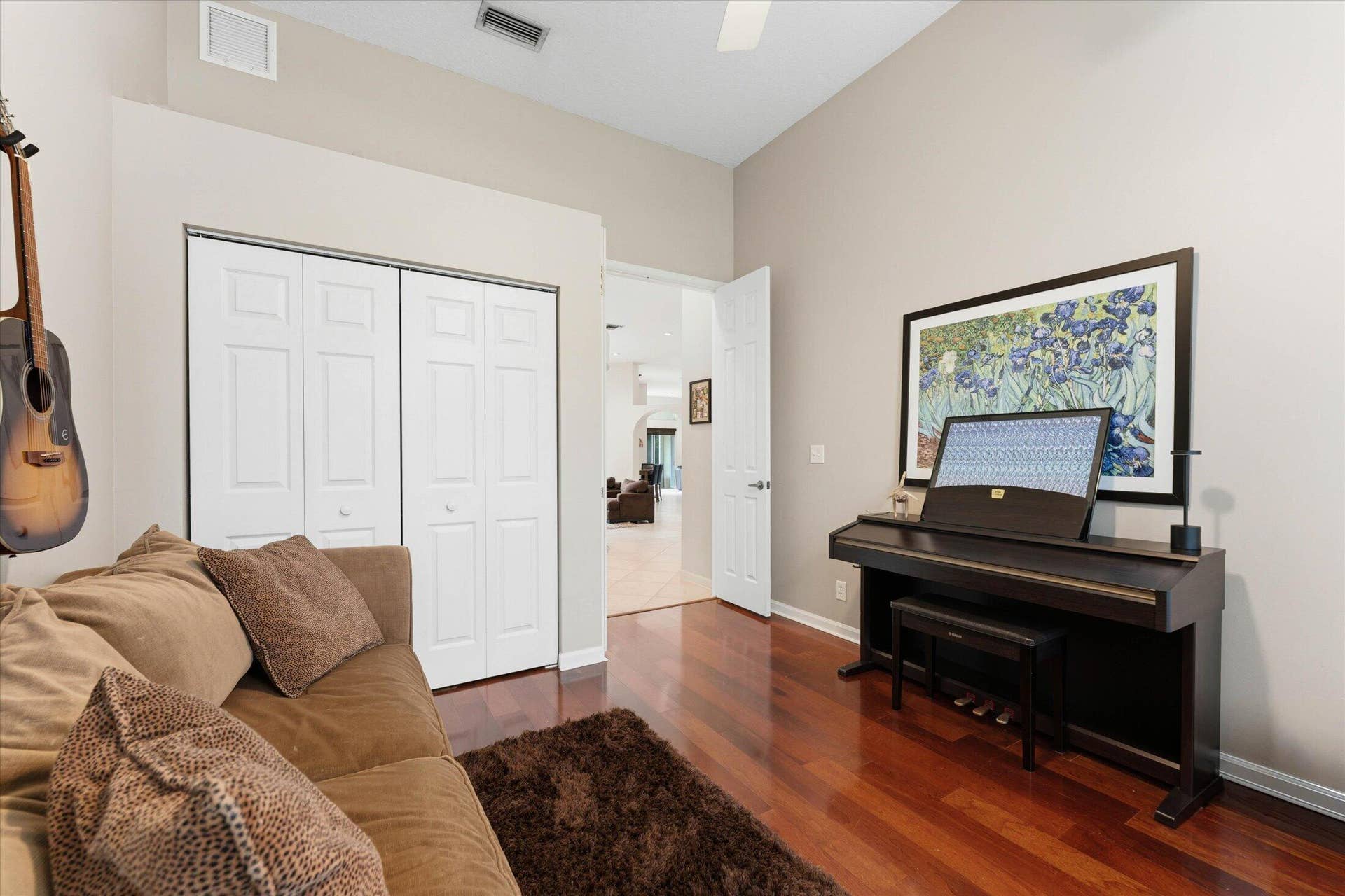 Bedroom 5 (office)