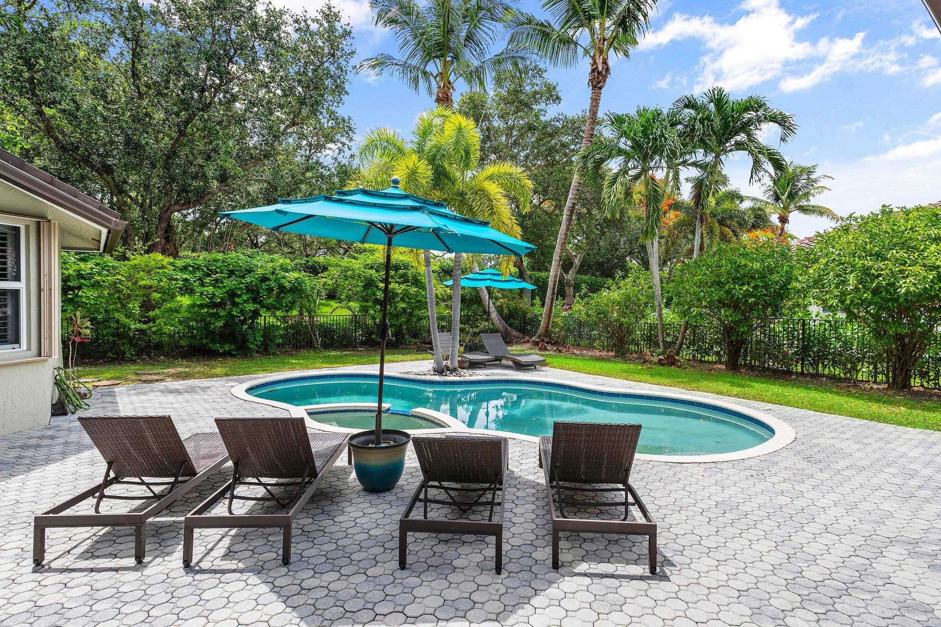 6867 NW 107th Terrace, Parkland, FL 33076 029-6867Northwest107thTerrace-Parkland-F
